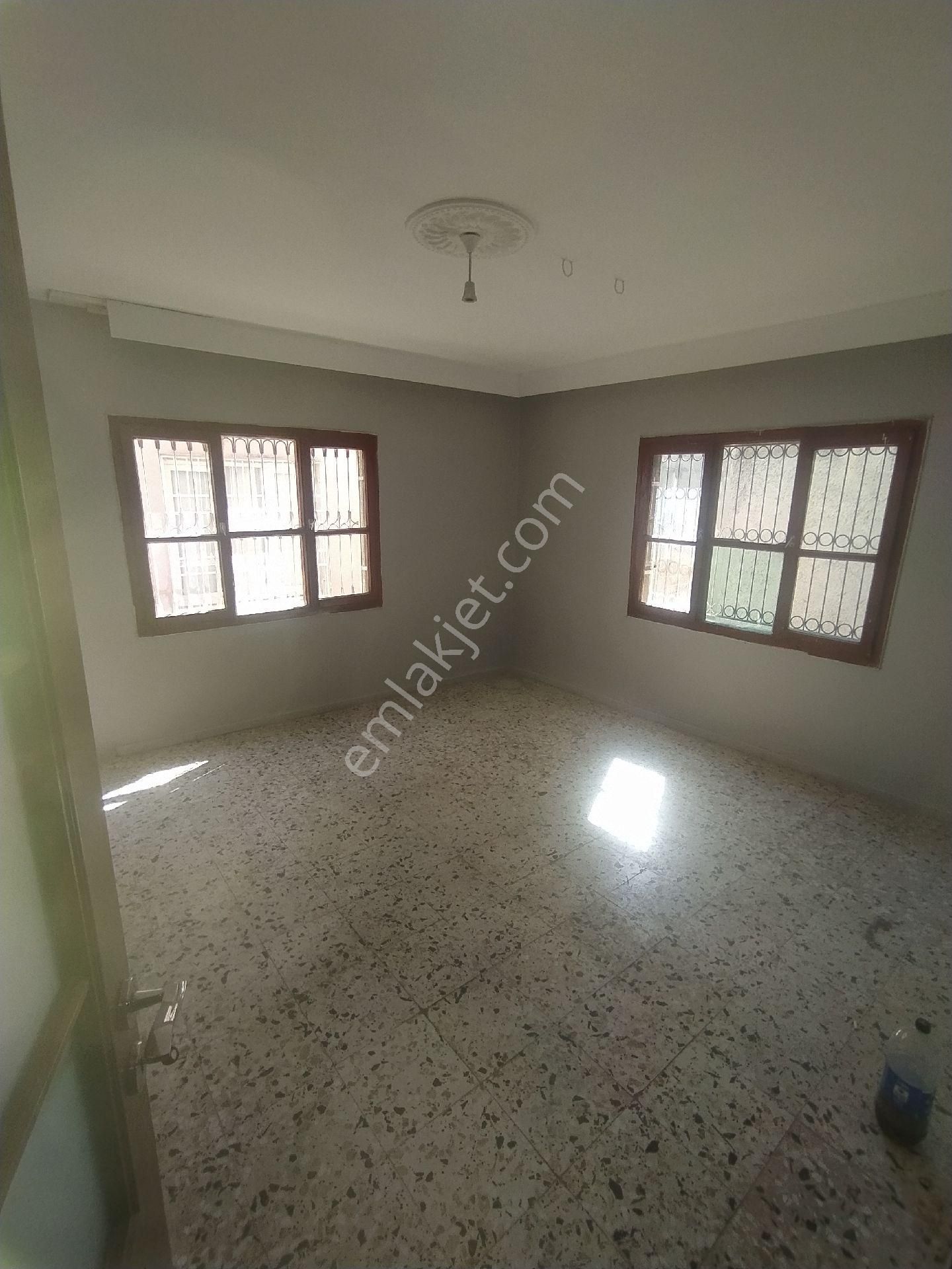 Demirhan'dan Kozan Caddesi Shell Civarı Kiralık Müstakil Ev