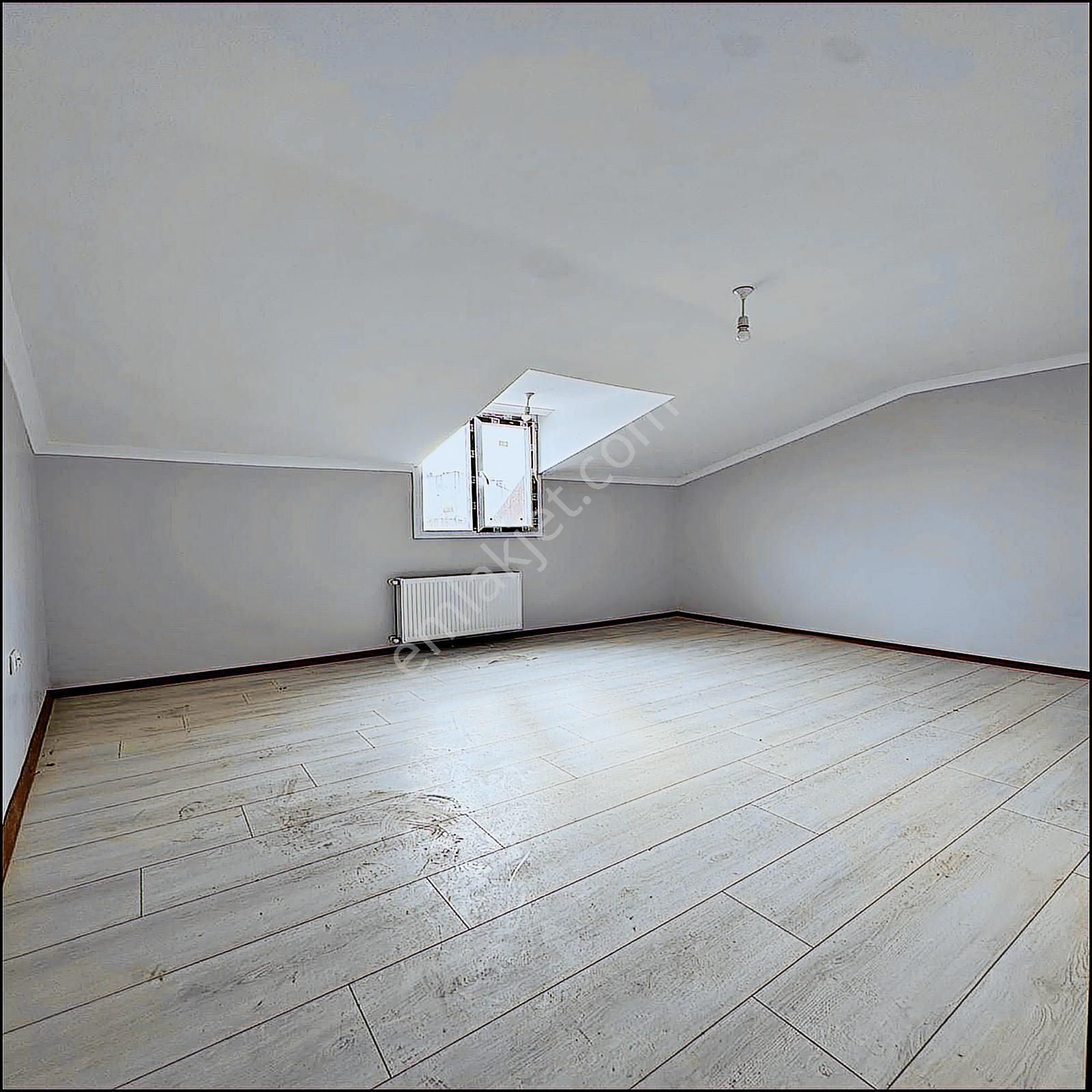 Yakuplu'da Ayrı Girişli Ön Cephe Sıfır 5+2 Dubleks - Görsel 13