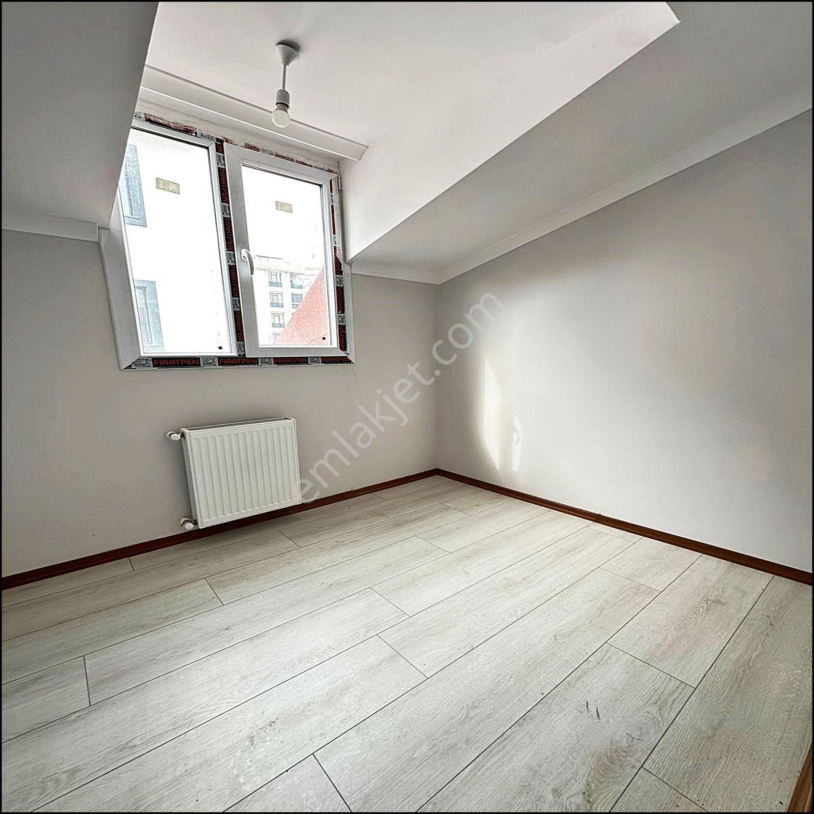 Yakuplu'da Sıfır Ferah Kullanımlı Ayrı Girişli 4+2 Dubleks - Görsel 13