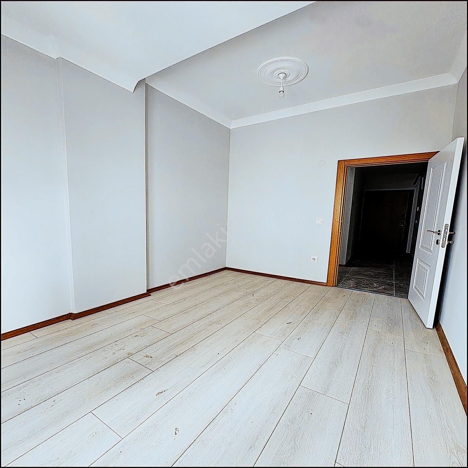 Yakuplu'da Sıfır Ferah Kullanımlı Ayrı Girişli 4+2 Dubleks - Görsel 14