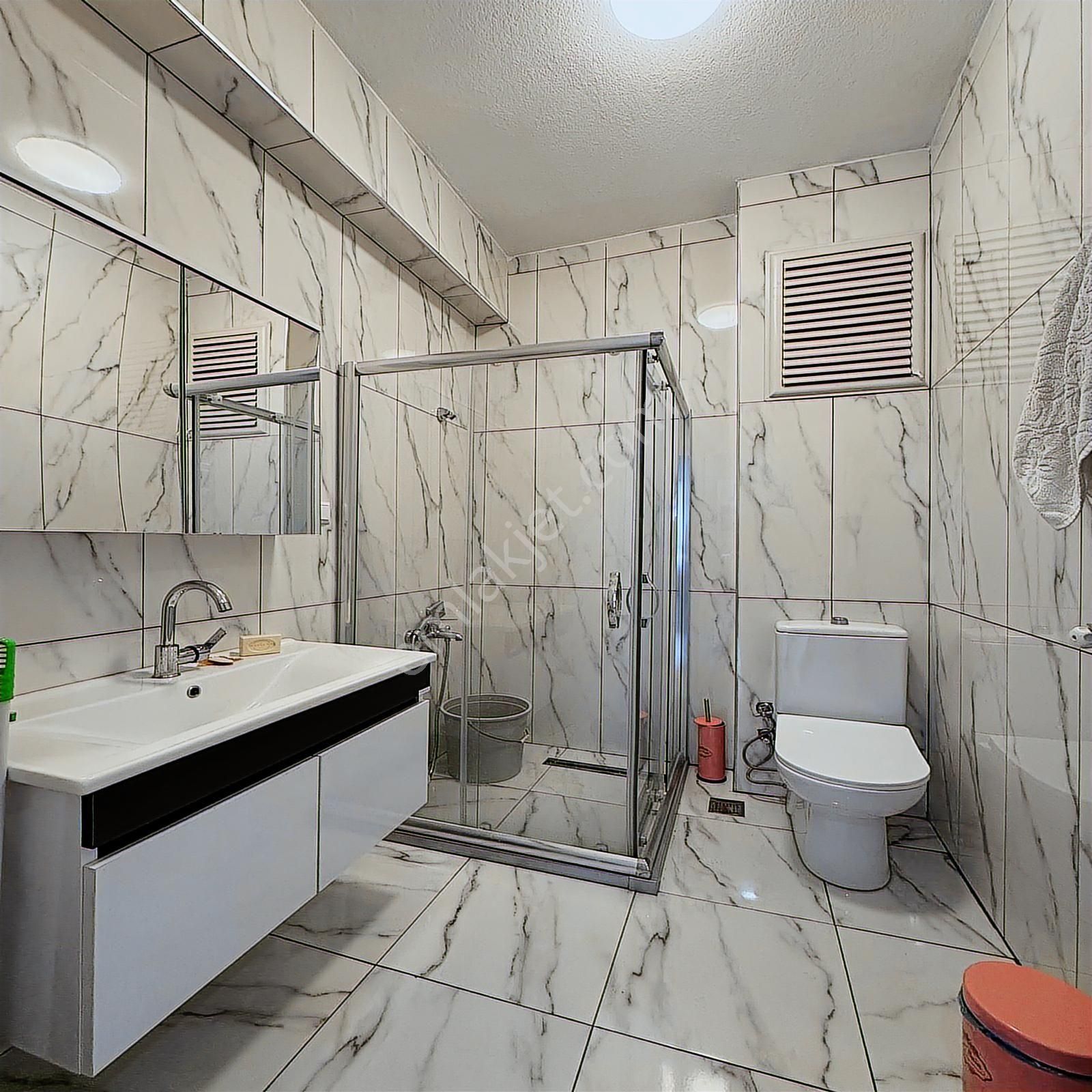 Yakuplu'da Sıfır Ayarında Dekorlu Tertemiz 2+1 Arakat Daire - Görsel 4