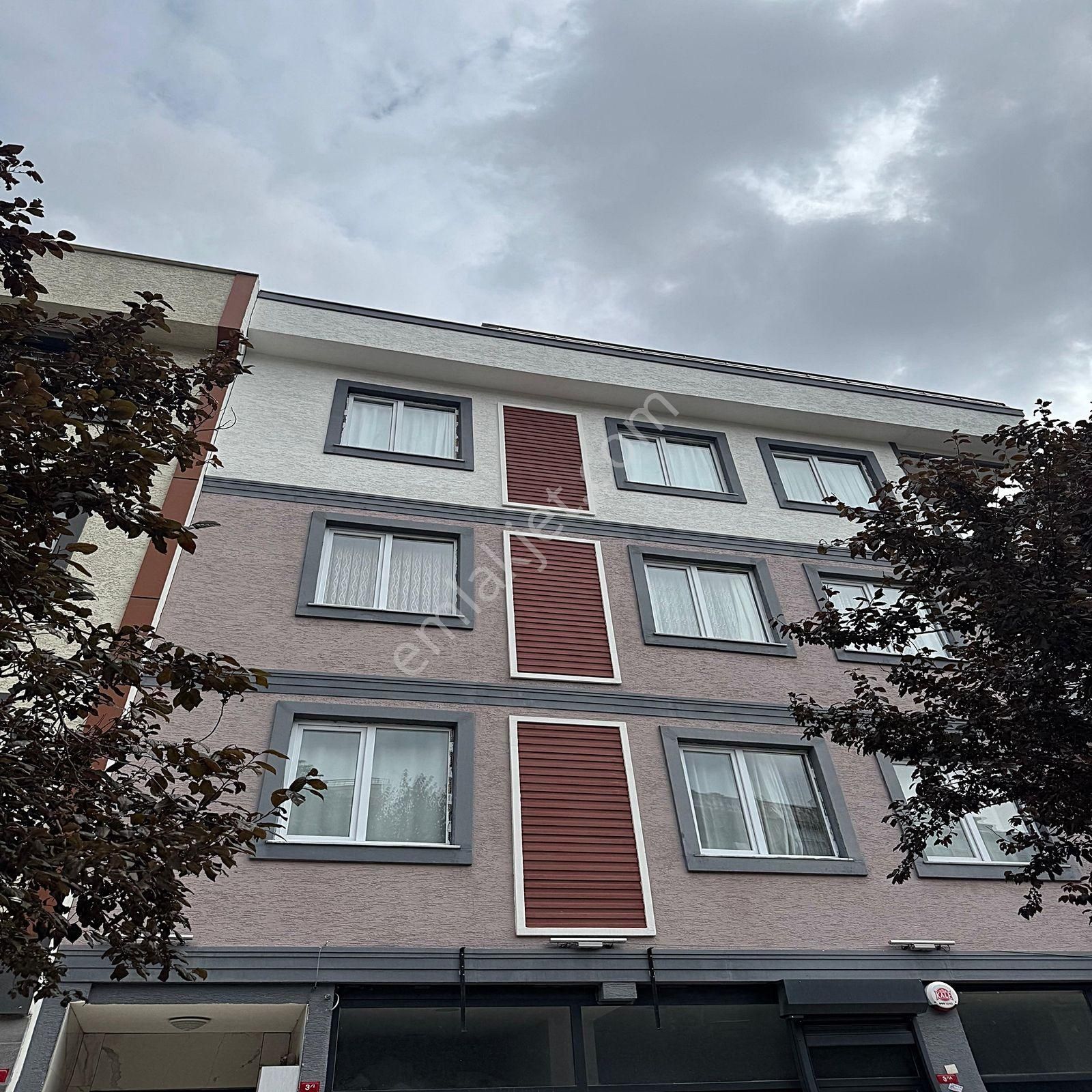 Yakuplu'da Sıfır Ayarında Dekorlu Tertemiz 2+1 Arakat Daire - Görsel 5