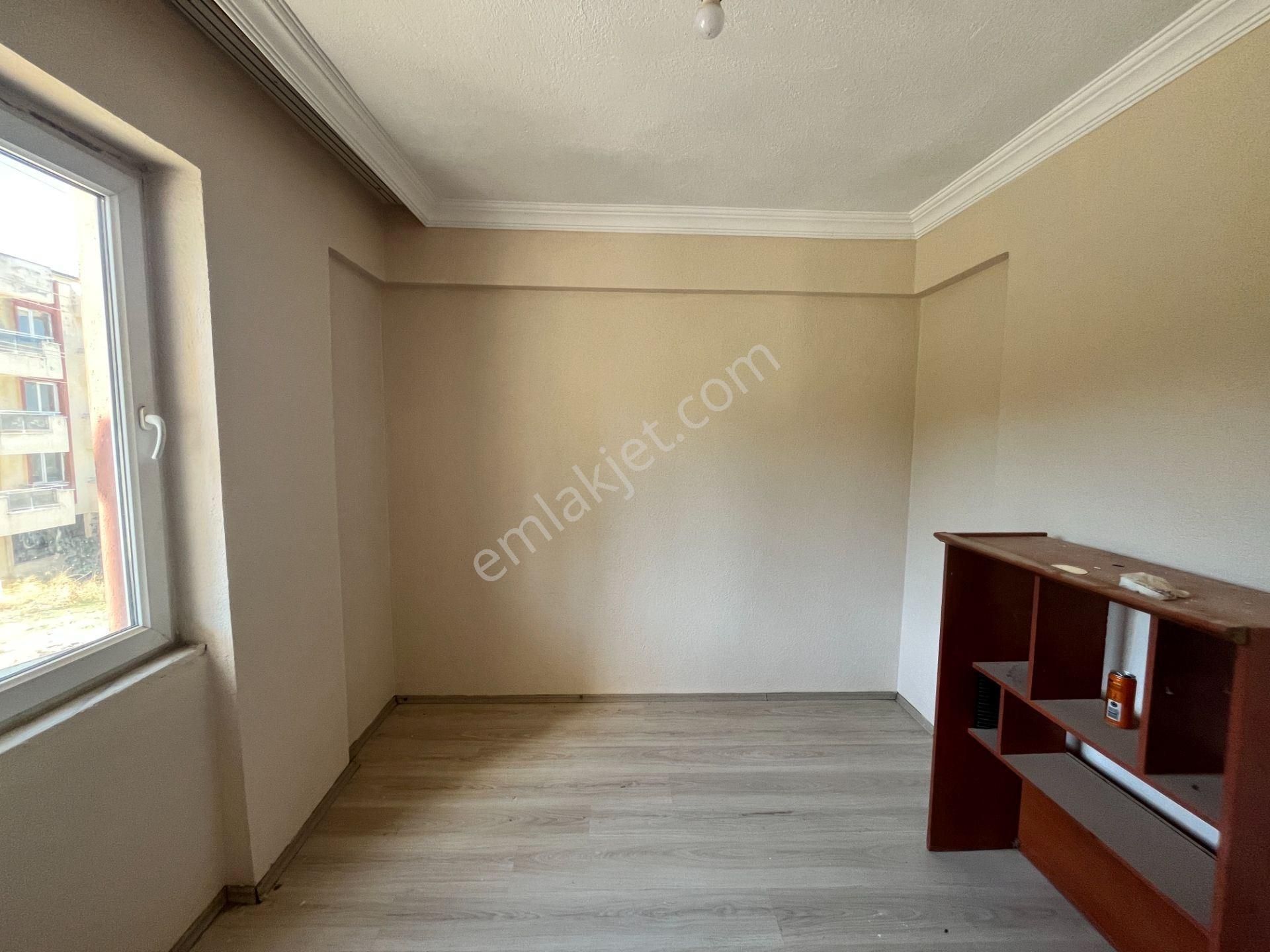 Milas Burgaz Mahallesinde 3+1 Kiralık Ara Kat Daire - Görsel 14