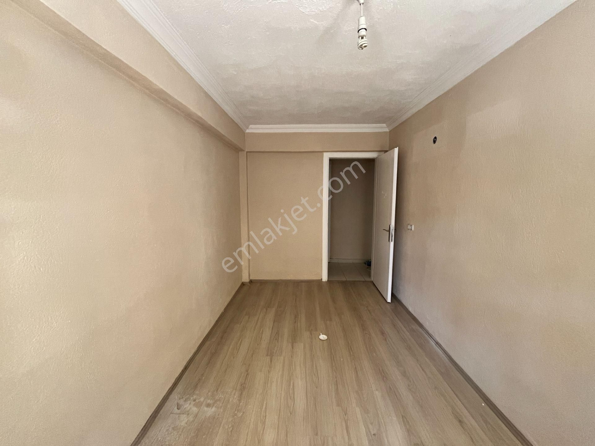 Milas Burgaz Mahallesinde 3+1 Kiralık Ara Kat Daire - Görsel 16