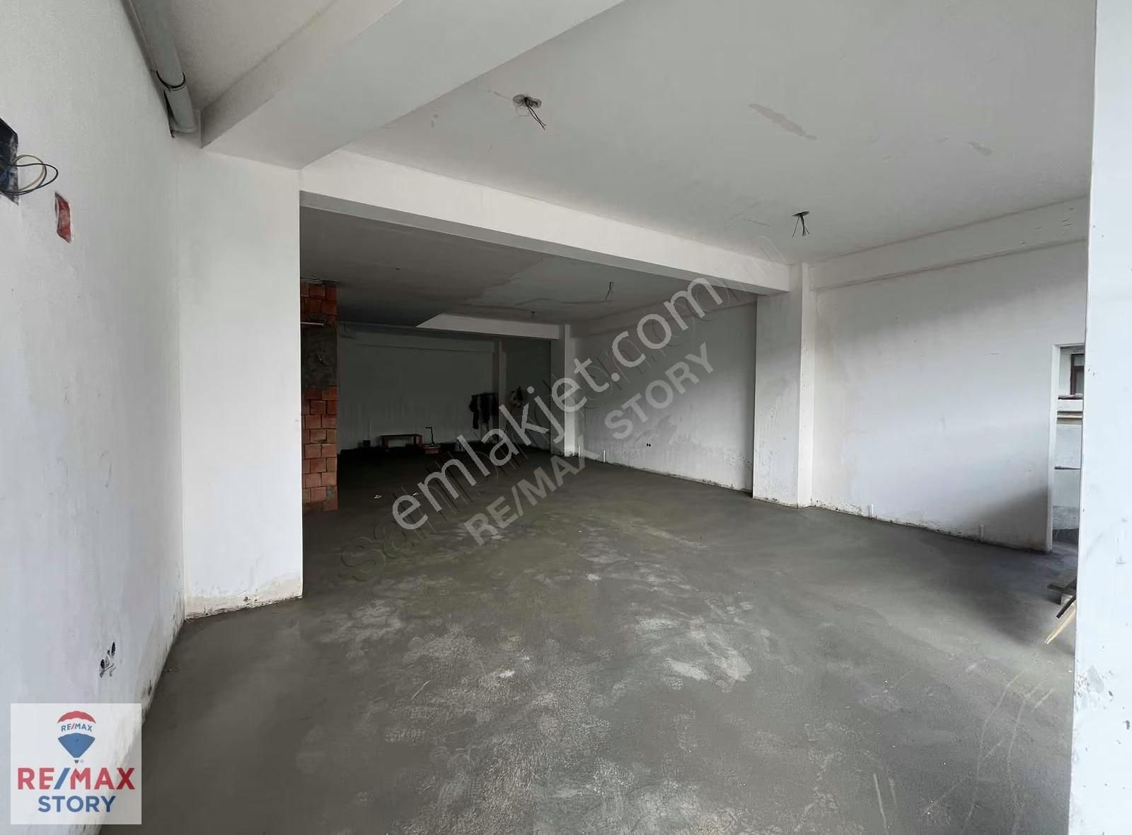 Çayırova Yenimahalle Cadde Üzeri Satılık 260m2 Dükkan - Görsel 2