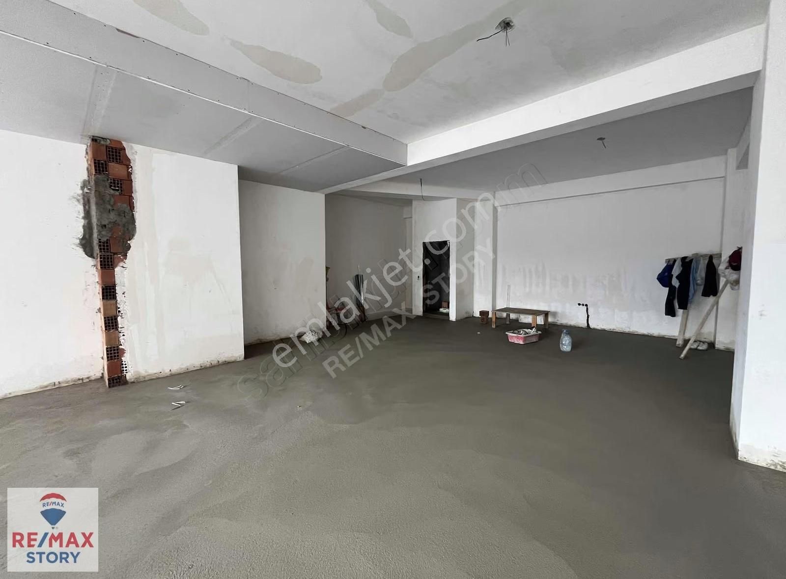 Çayırova Yenimahalle Cadde Üzeri Satılık 260m2 Dükkan - Görsel 9