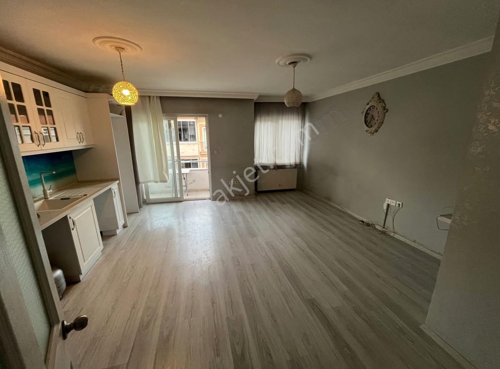 Sağlık Kurumlarına Sıfır Konumda Geniş 2+1 Aile Evi - Görsel 9