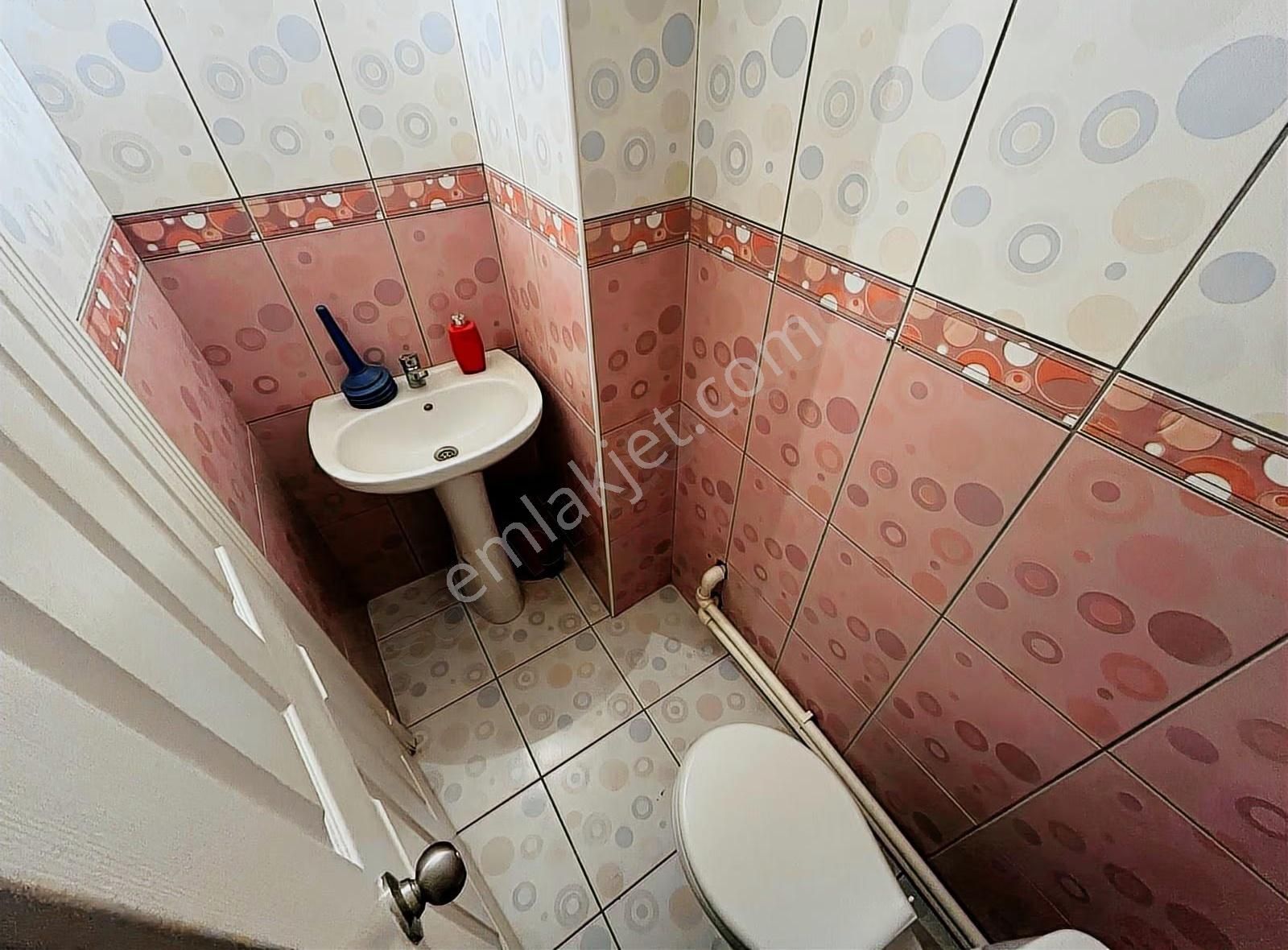 Sağlık Kurumlarına Sıfır Konumda Geniş 2+1 Aile Evi - Görsel 16