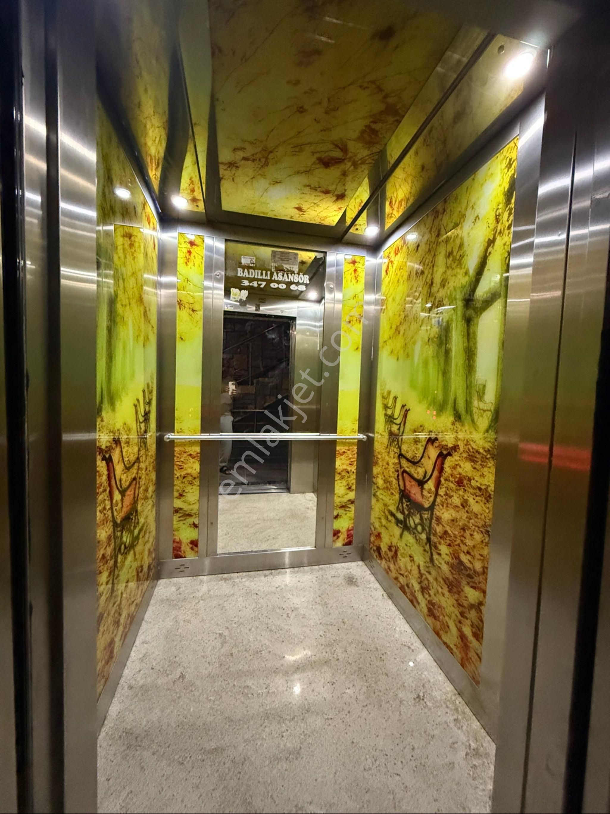 Şanlıurfa Karaköprü’de Özgür Eml’tan Satılık Üç Odalı Daire - Görsel 2