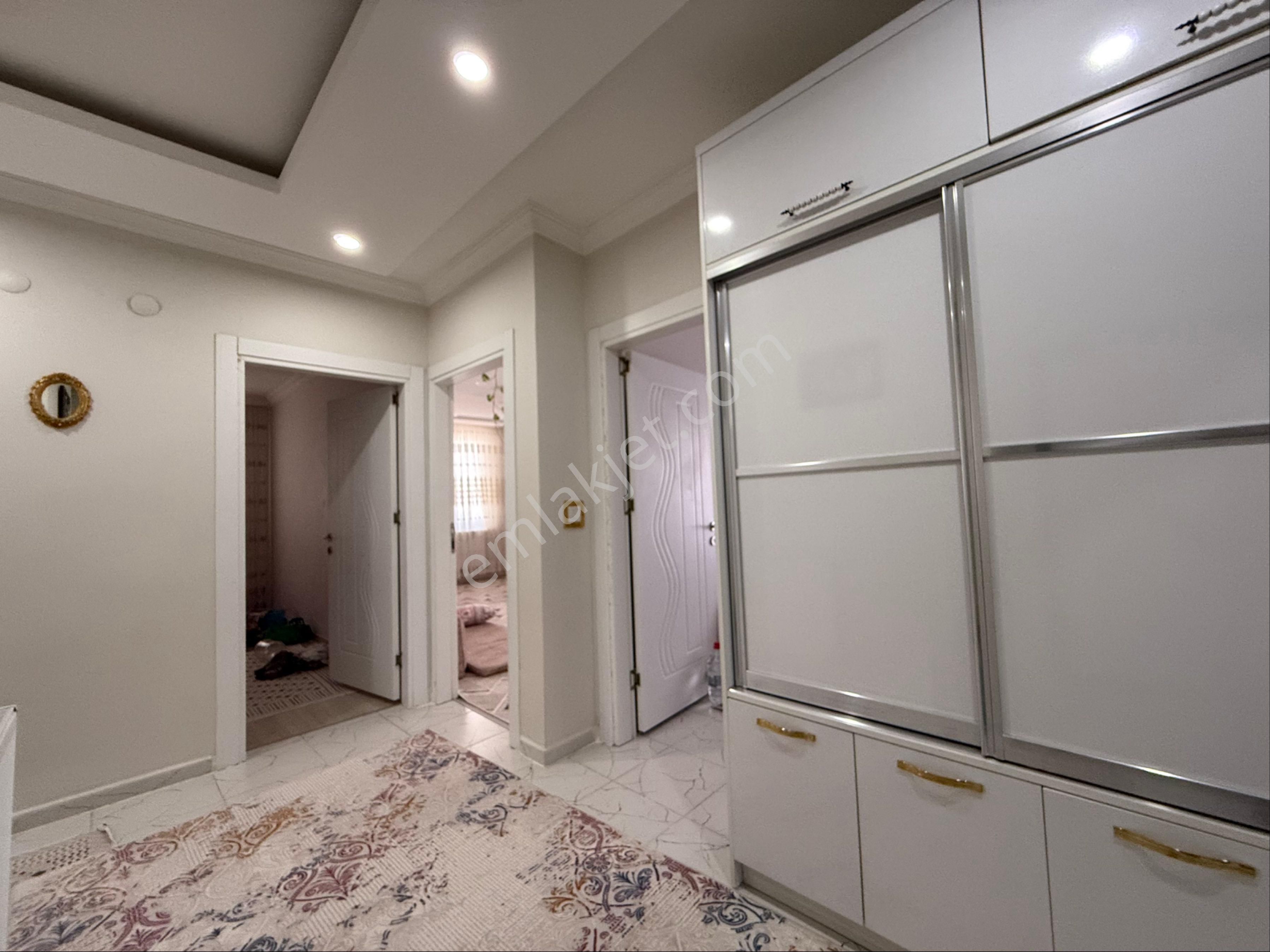 Şanlıurfa Karaköprü’de Özgür Eml’tan Satılık Üç Odalı Daire - Görsel 5