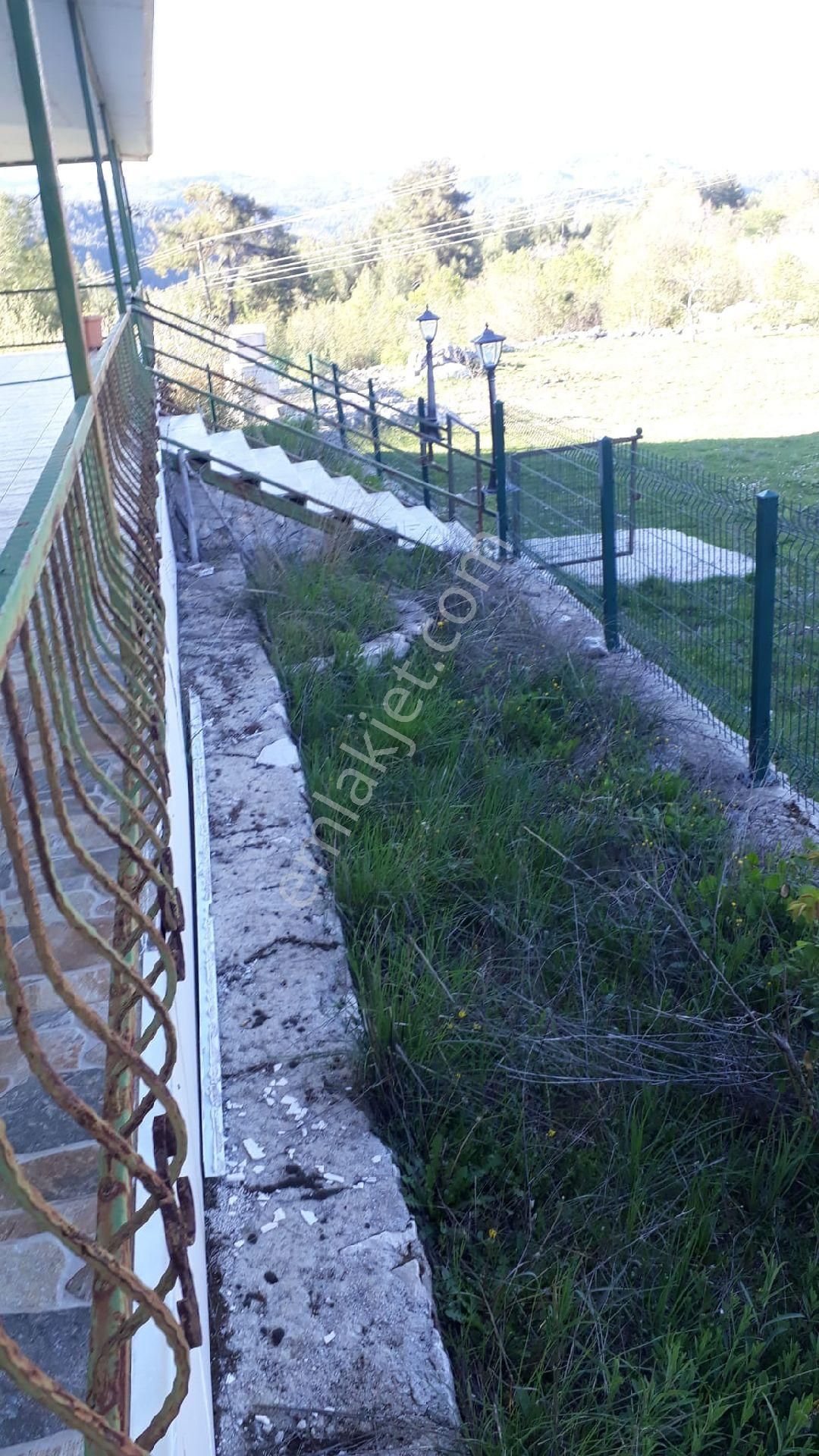 Burdur Bucak Karaseki Köyü'nde 15.981m2 Arazi İçinde 200m2 Müstakil Konut Satılık Yatırımlık - Görsel 17