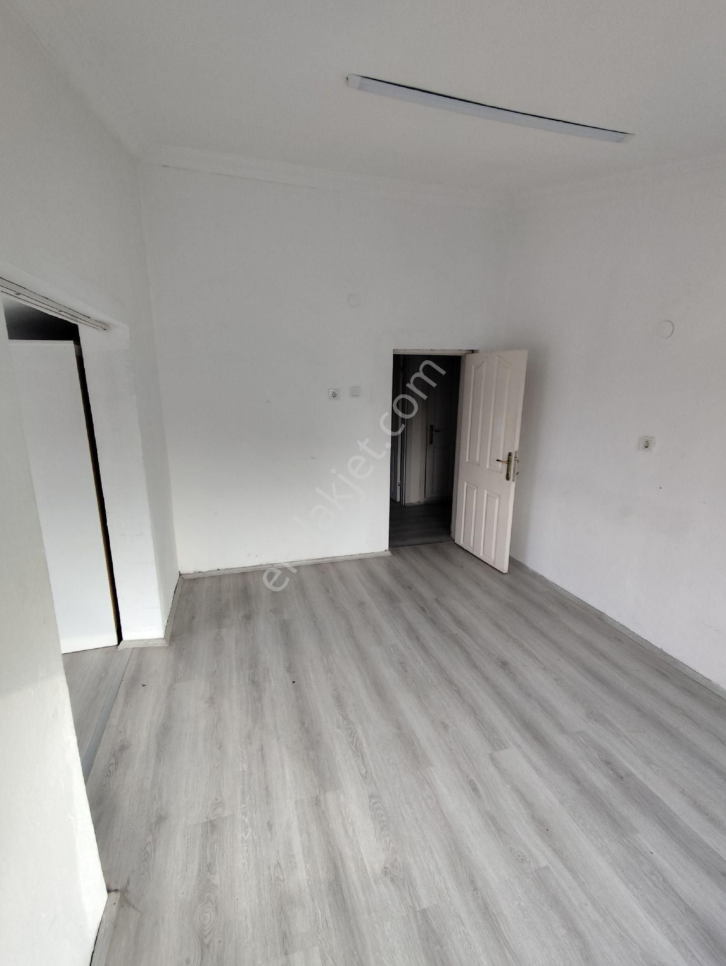 Balıkesir Altıeylül İsmail Akçay Park Yanı Son Çatıkat Sk 2+1 Eşyasız - Görsel 17