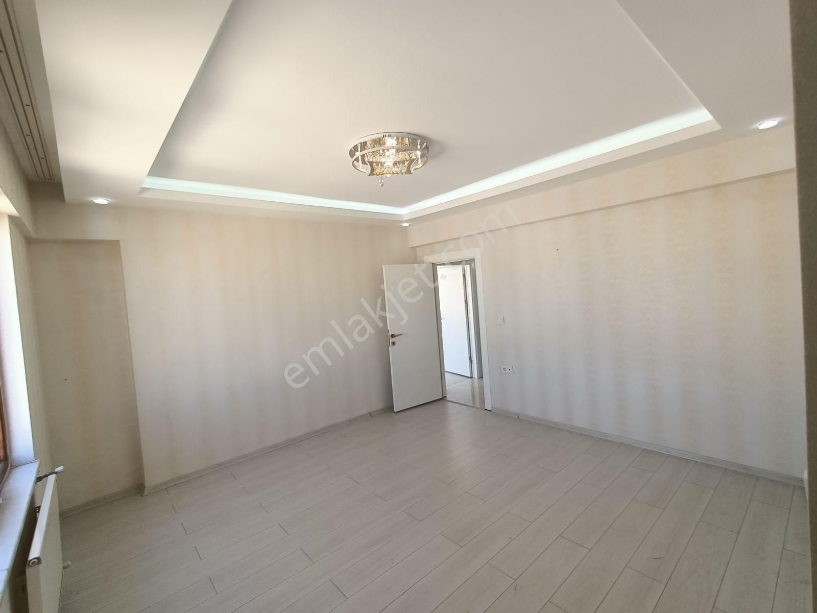 Çaydaçıra'da Bulvar Üzerinde Satılık Mega Lüx 4+1 Arakat Daire - Görsel 21