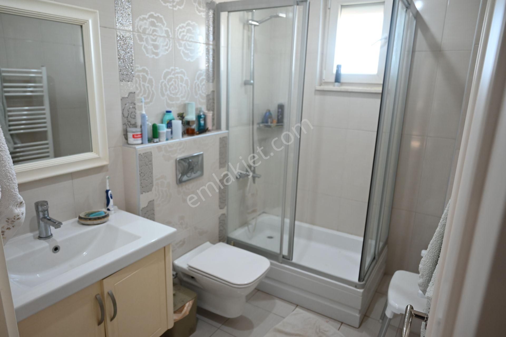 Üstünkent Emlak'tan Site İçi Lüks Geniş 8+1 Satılık Villa - Görsel 37