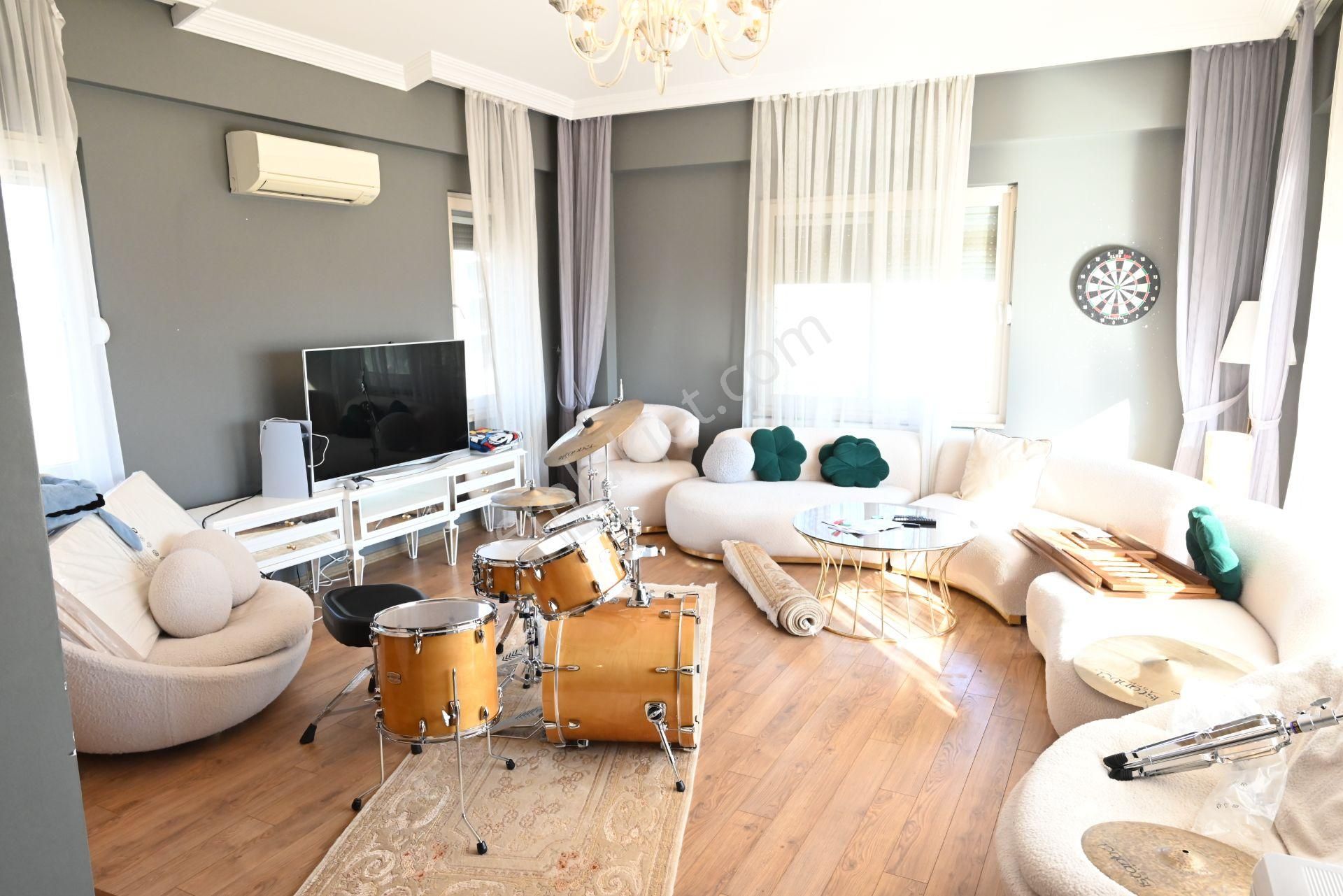 Üstünkent Emlak'tan Site İçi Lüks Geniş 8+1 Satılık Villa - Görsel 34