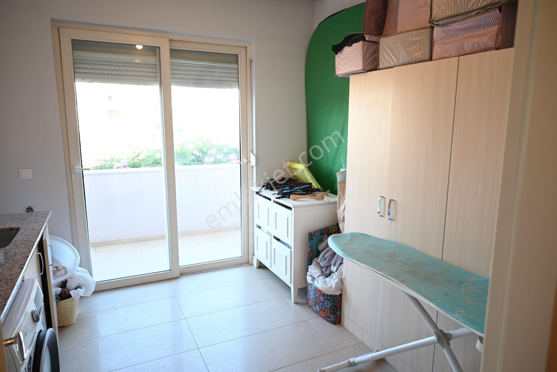 Üstünkent Emlak'tan Site İçi Lüks Geniş 8+1 Satılık Villa - Görsel 32