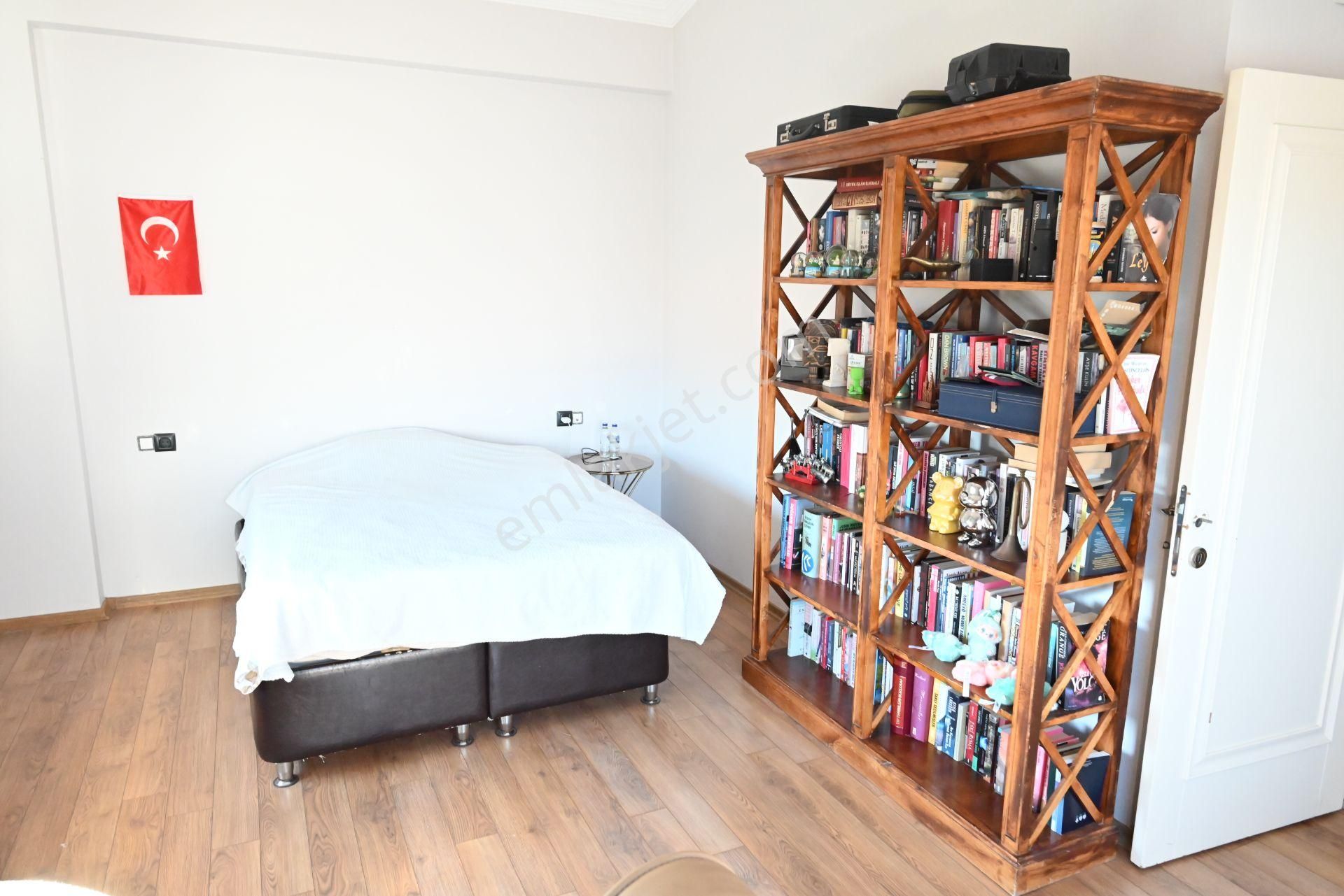 Üstünkent Emlak'tan Site İçi Lüks Geniş 8+1 Satılık Villa - Görsel 35