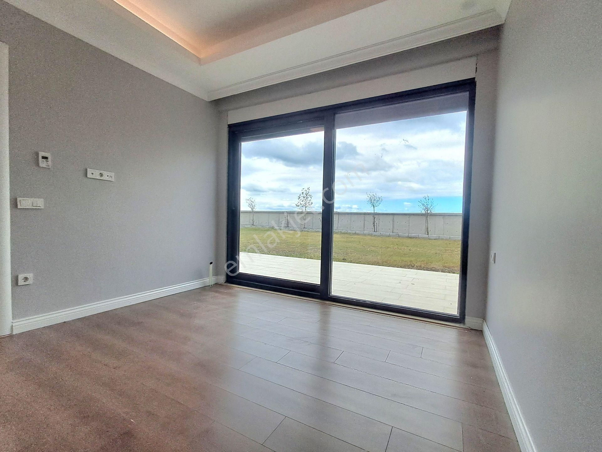 Satılık İkiz Villa (tripleks) Göl Manzaralı. Arnavutköy - Durusu - Görsel 18