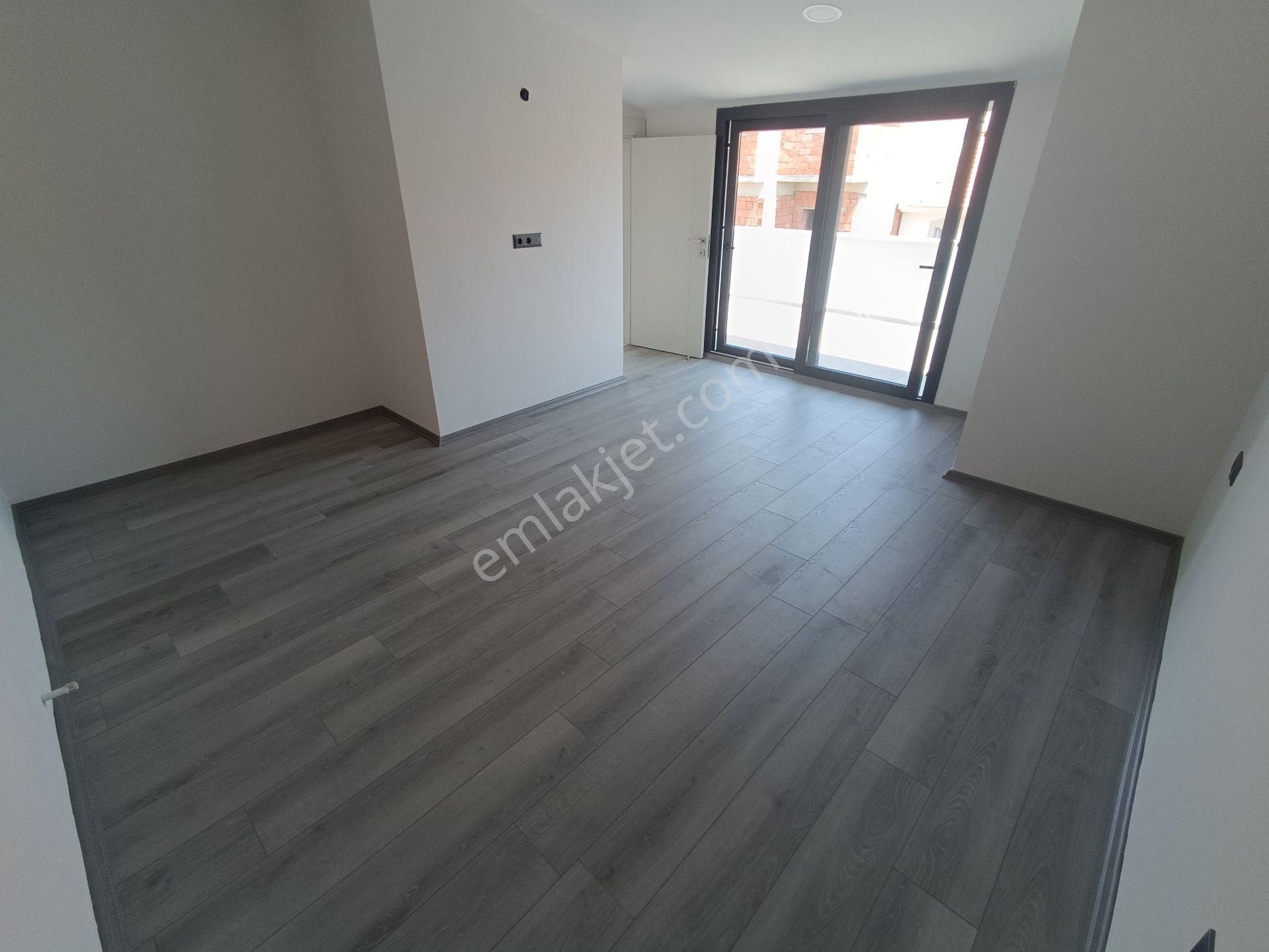 Gökçen'den Deniz Tarafında Sıfır 3+1 Ferah Villa - Görsel 21