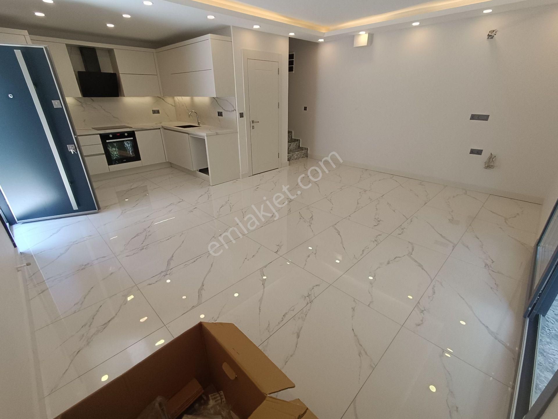 Gökçen'den Deniz Tarafında Sıfır 3+1 Ferah Villa - Görsel 10