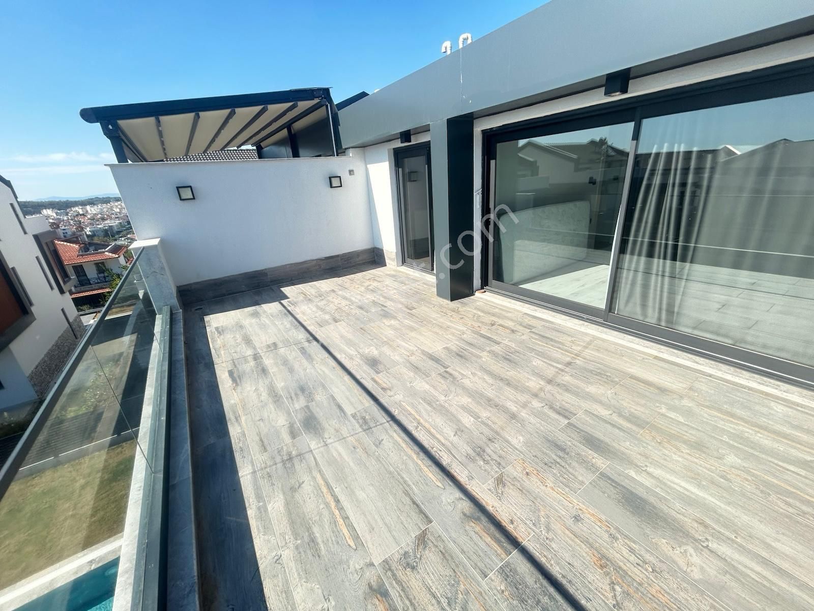 Gökçenden Site İçerisinde Müsatakil Havuzlu 3+1 Villa - Görsel 9