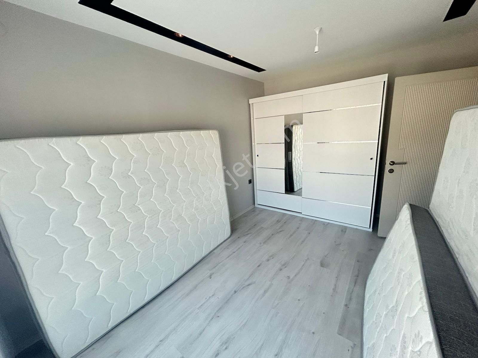 Gökçenden Site İçerisinde Müsatakil Havuzlu 3+1 Villa - Görsel 33