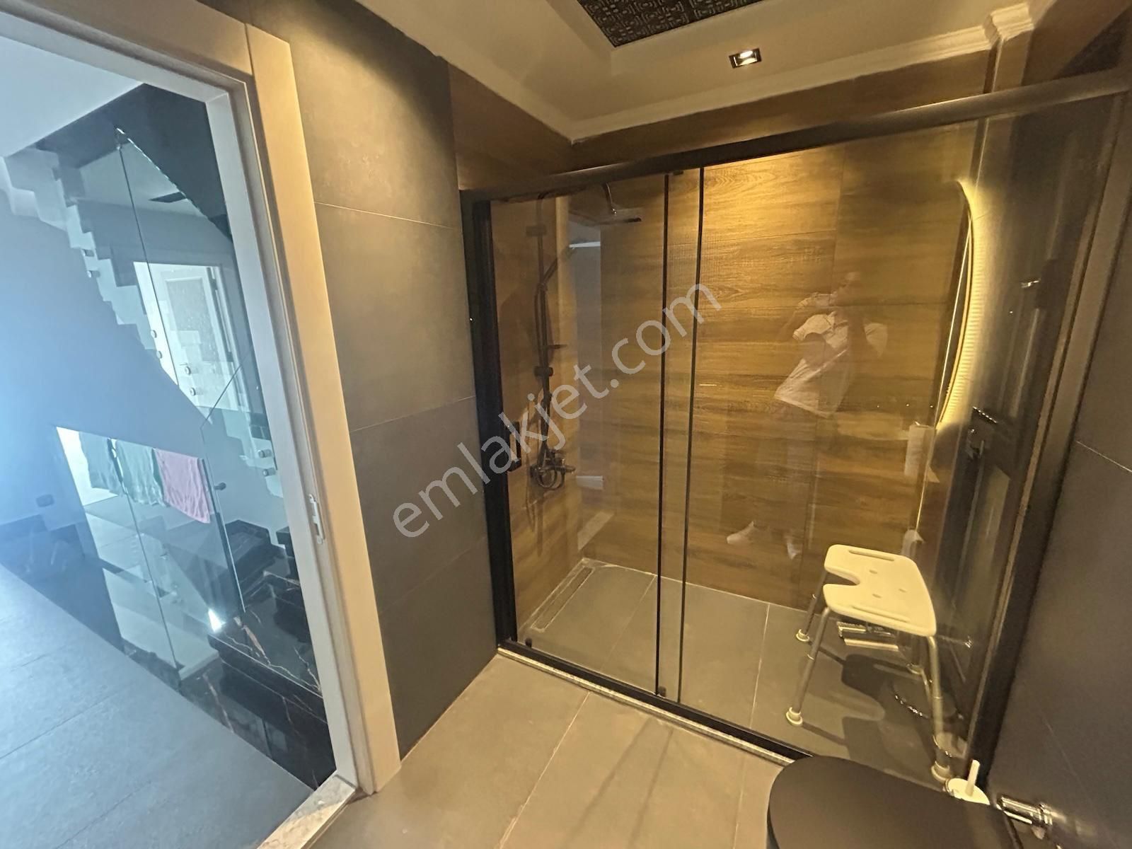 Gökçenden Site İçerisinde Müsatakil Havuzlu 3+1 Villa - Görsel 16