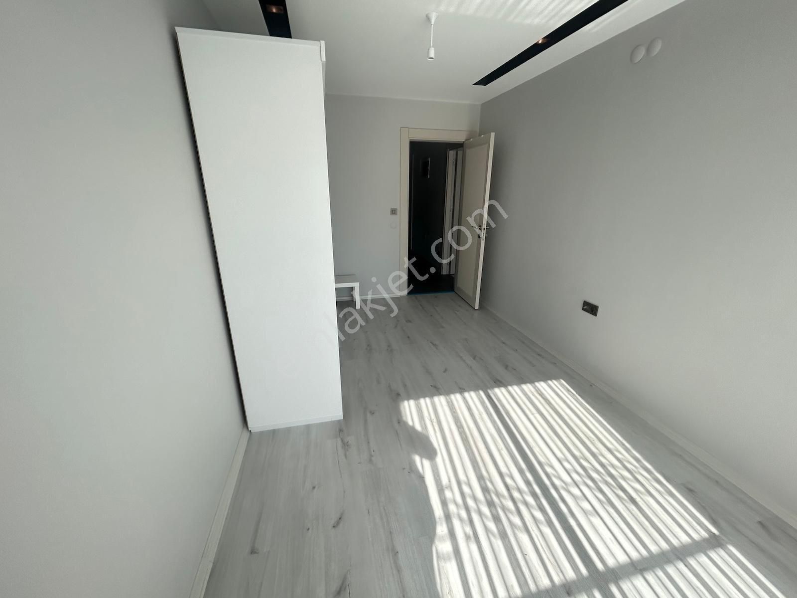 Gökçenden Site İçerisinde Müsatakil Havuzlu 3+1 Villa - Görsel 24