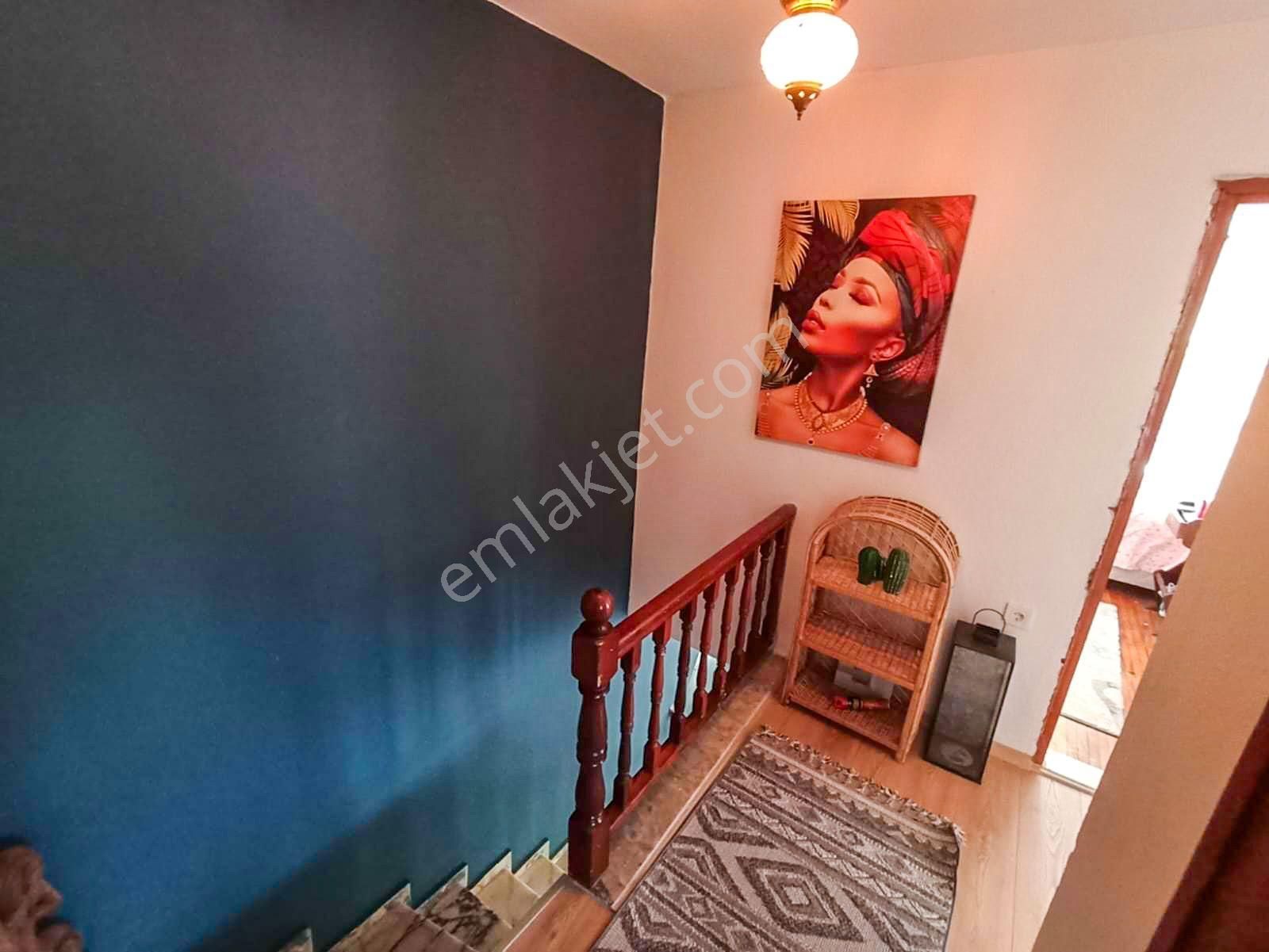 Gökçen'den Deniz Tarafında Köşe Konumda 3+1 Ferah Villa - Görsel 11