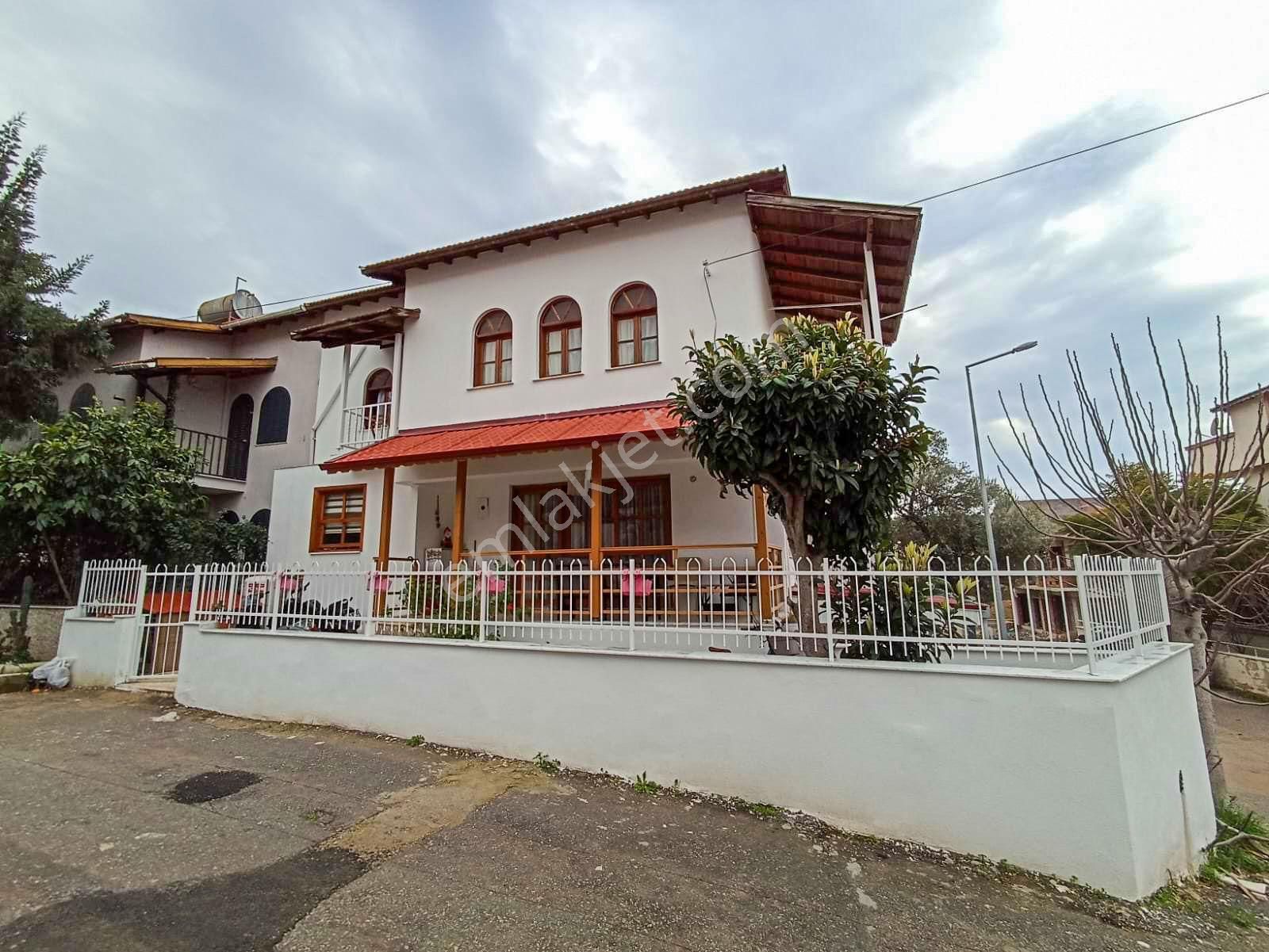 Gökçen'den Deniz Tarafında Köşe Konumda 3+1 Ferah Villa - Görsel 7