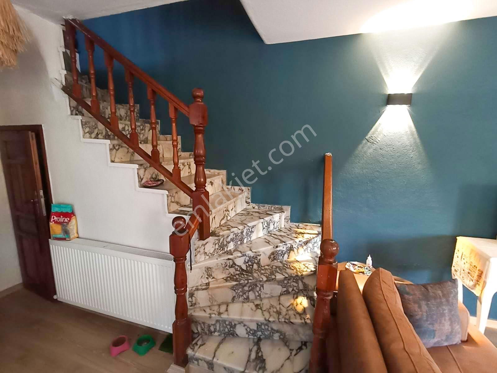 Gökçen'den Deniz Tarafında Köşe Konumda 3+1 Ferah Villa - Görsel 15