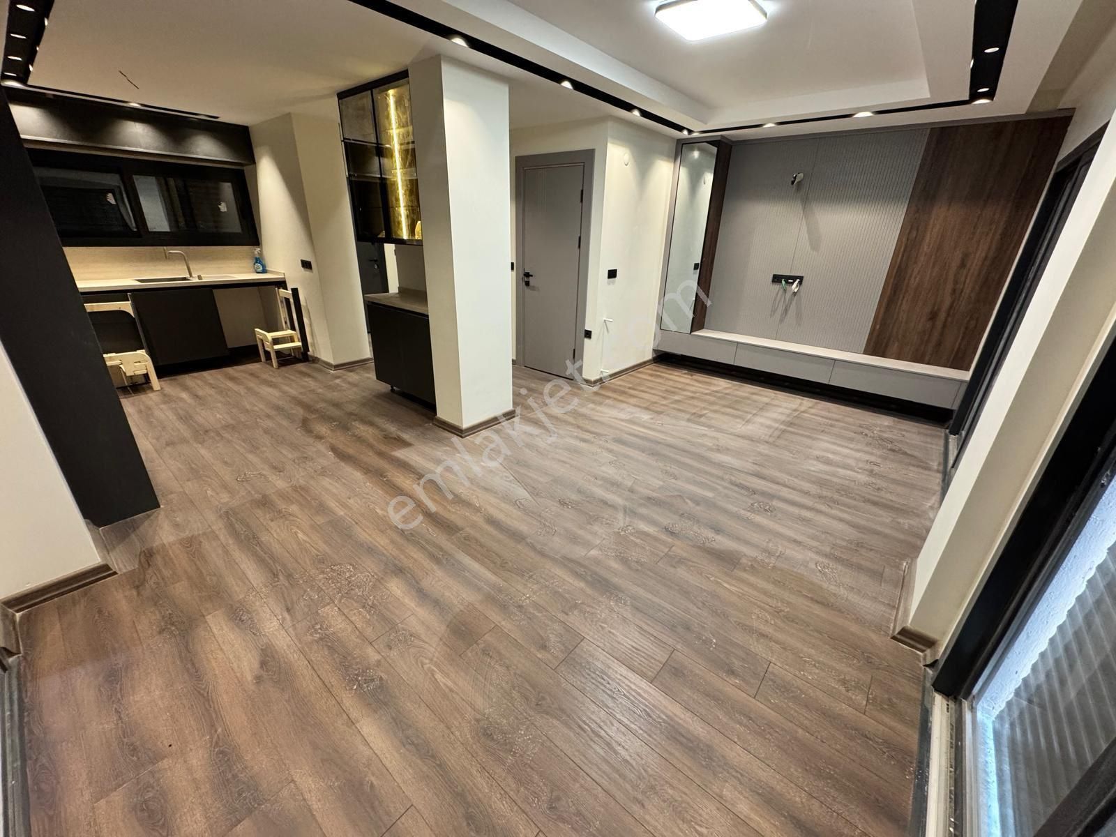 Gökçenden Site İçerisinde Havuzluve Otoparklı 3+1 Villa - Görsel 5