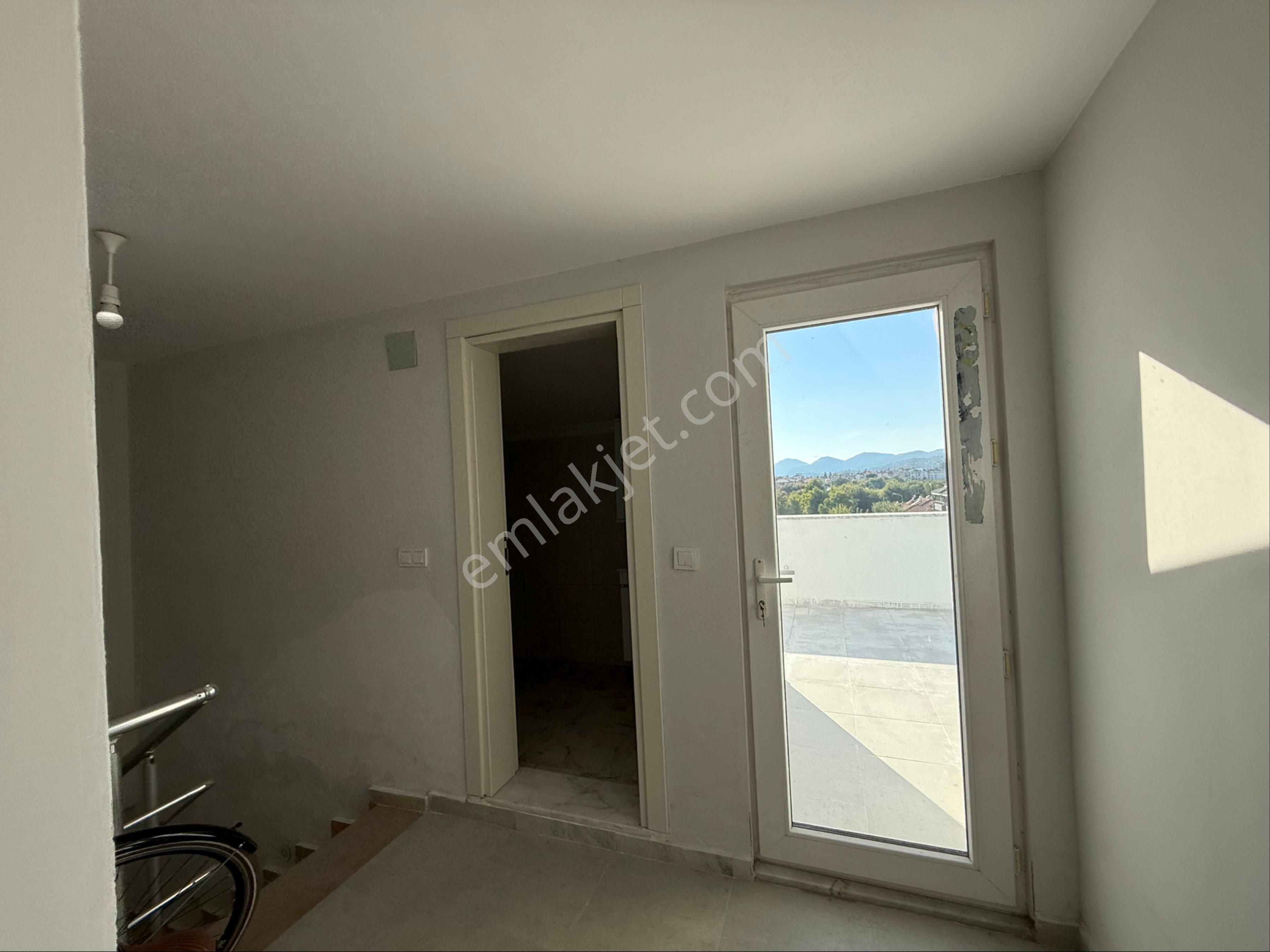 Dalaman Merkezde Eczane Üstü Sürekli Kiralık Dubleks Daire - Görsel 22