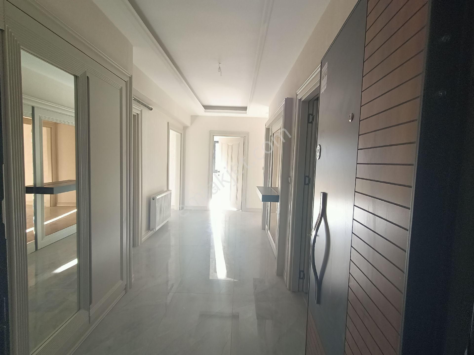 Turanlar Gayrimenkul'den Elazığ Merkez Çaydaçıra Mahallesi'nde Satılık Ultra Lüx 4+0 Daire - Görsel 3