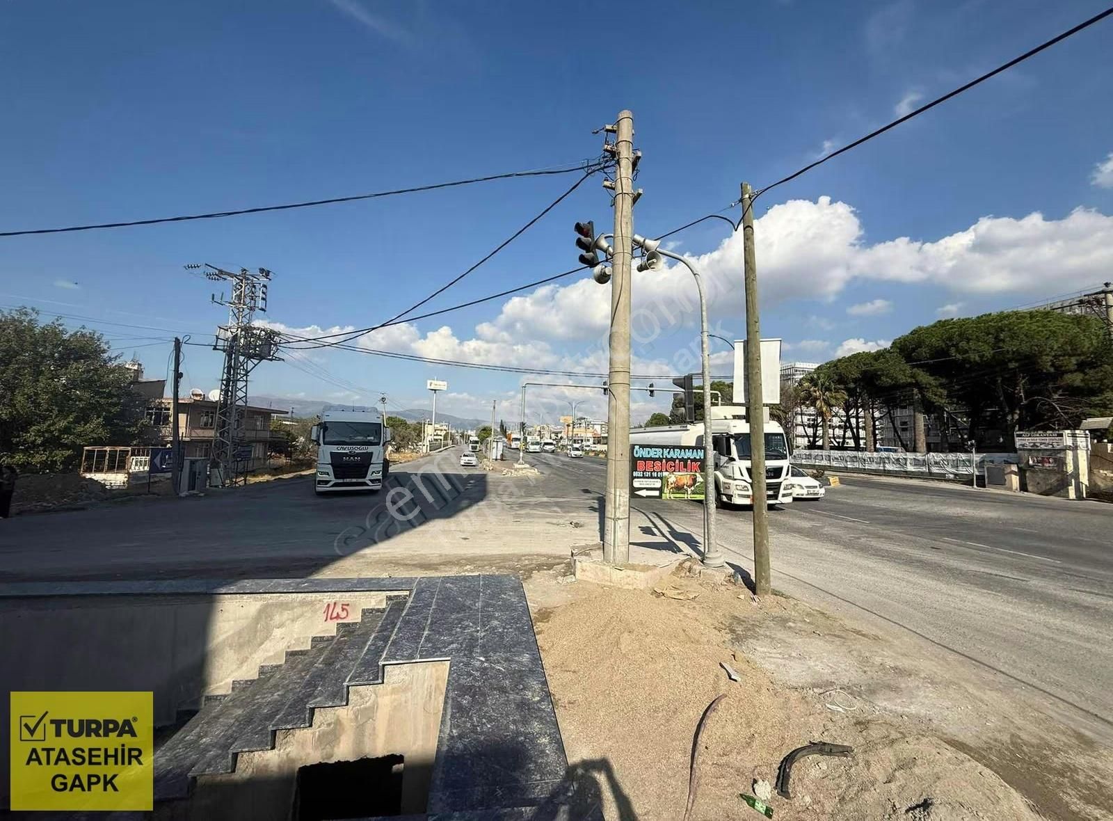 Kurumsala Kiralık 200 M² Dükkan