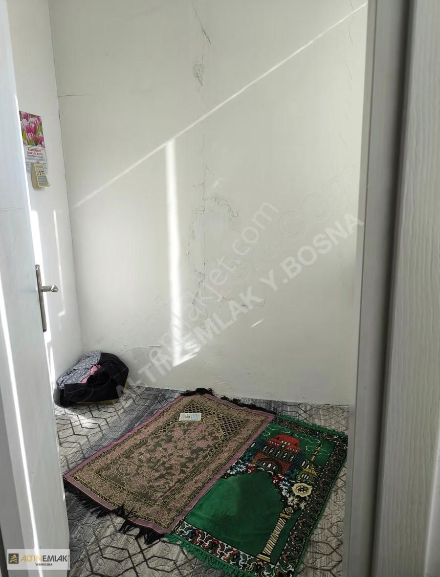 Yenibosna Merkez Mahallesinde Kiralık 450 M2 İşyeri