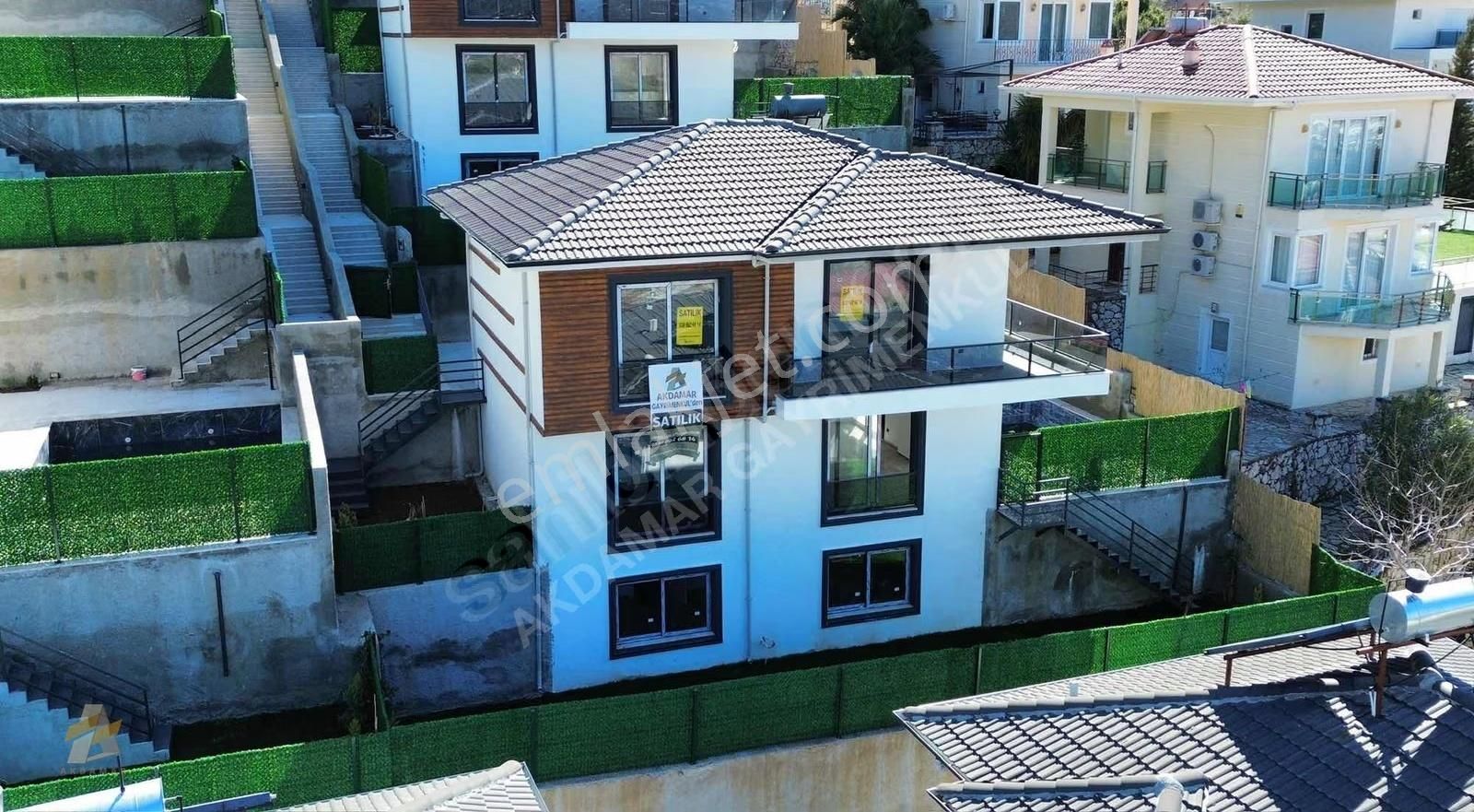 Muğla Fethiye Yeşilüzümlüde Satılık 6+1 Havuzlu Tripleks Villa - Görsel 8