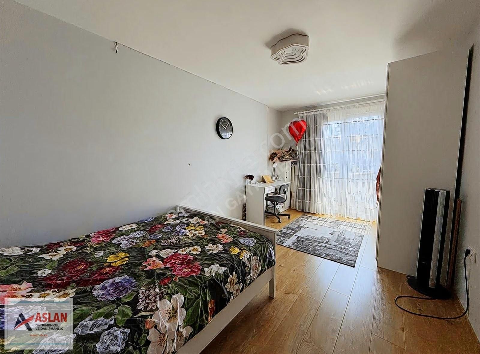 Çengelköy Bahçelievler'de Satılık 3+1 Dubleks 180 M2 Teraslı - Görsel 8