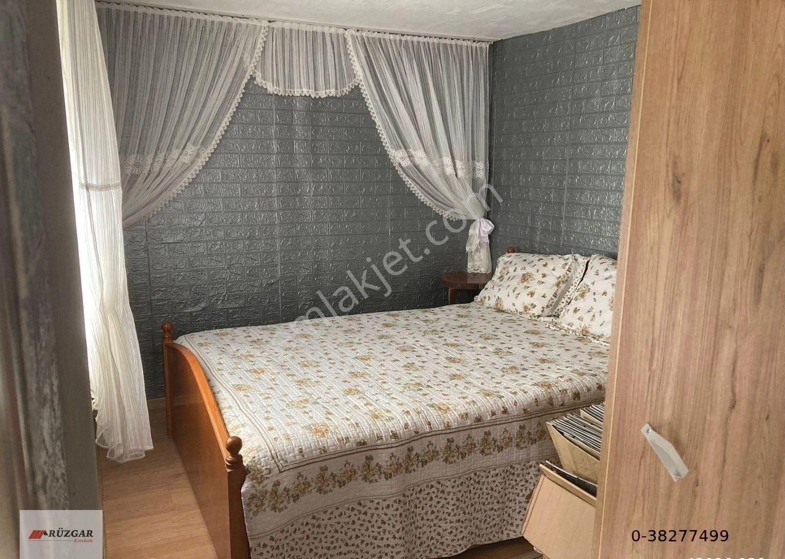 Burhaniye Hisarköyde 945 M2 Arazi İçinde Elk. Su Olan Harika Ev - Görsel 9