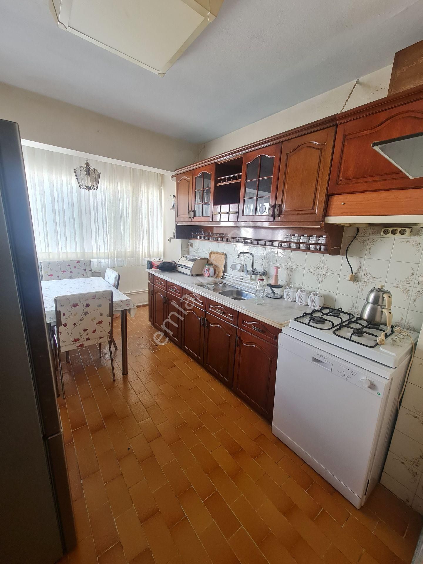 İzmir Karabağlar Araphasan Mahallesi 3+1 E - Görsel 5