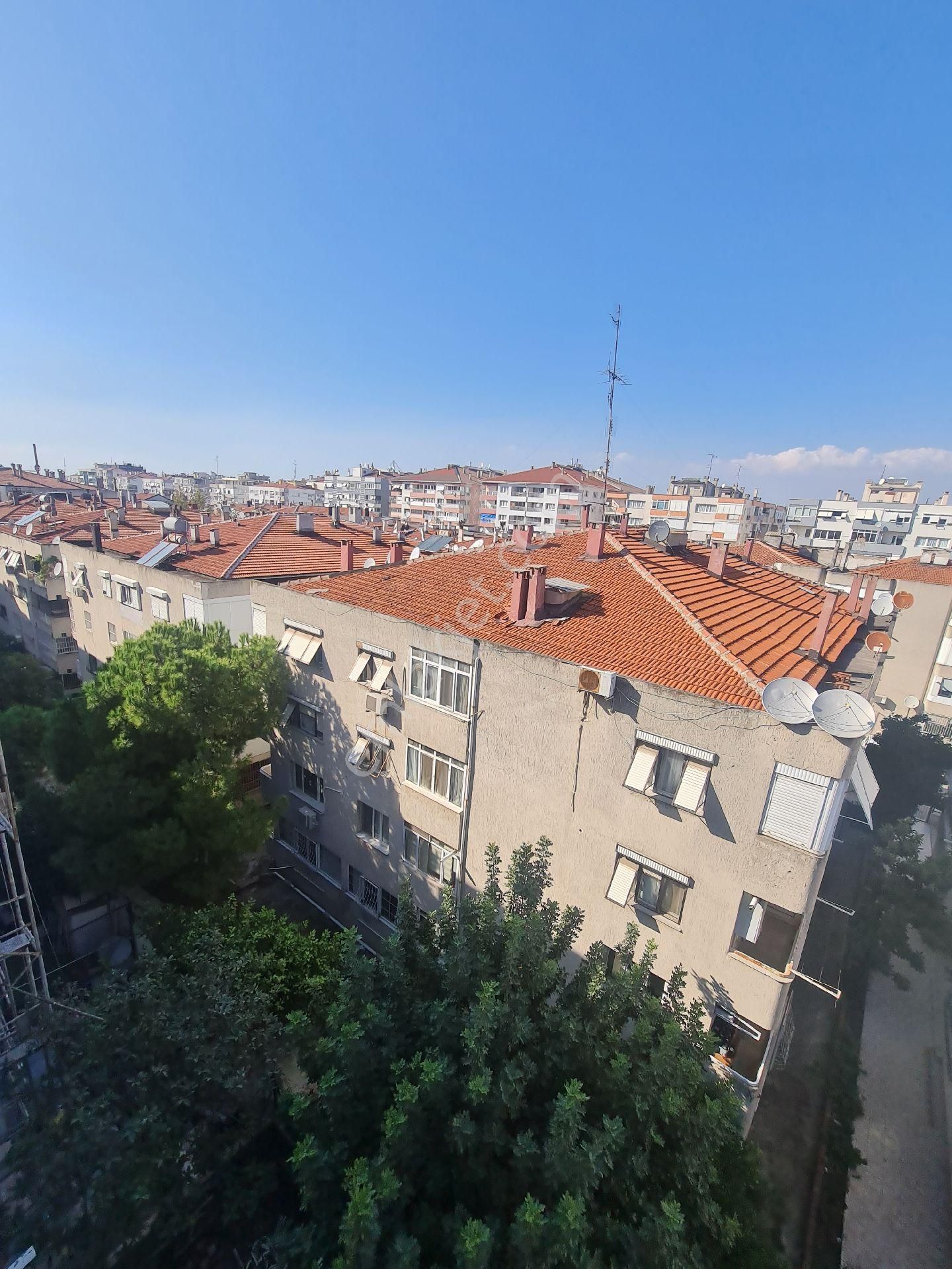 İzmir Karabağlar Araphasan Mahallesi 3+1 E - Görsel 22