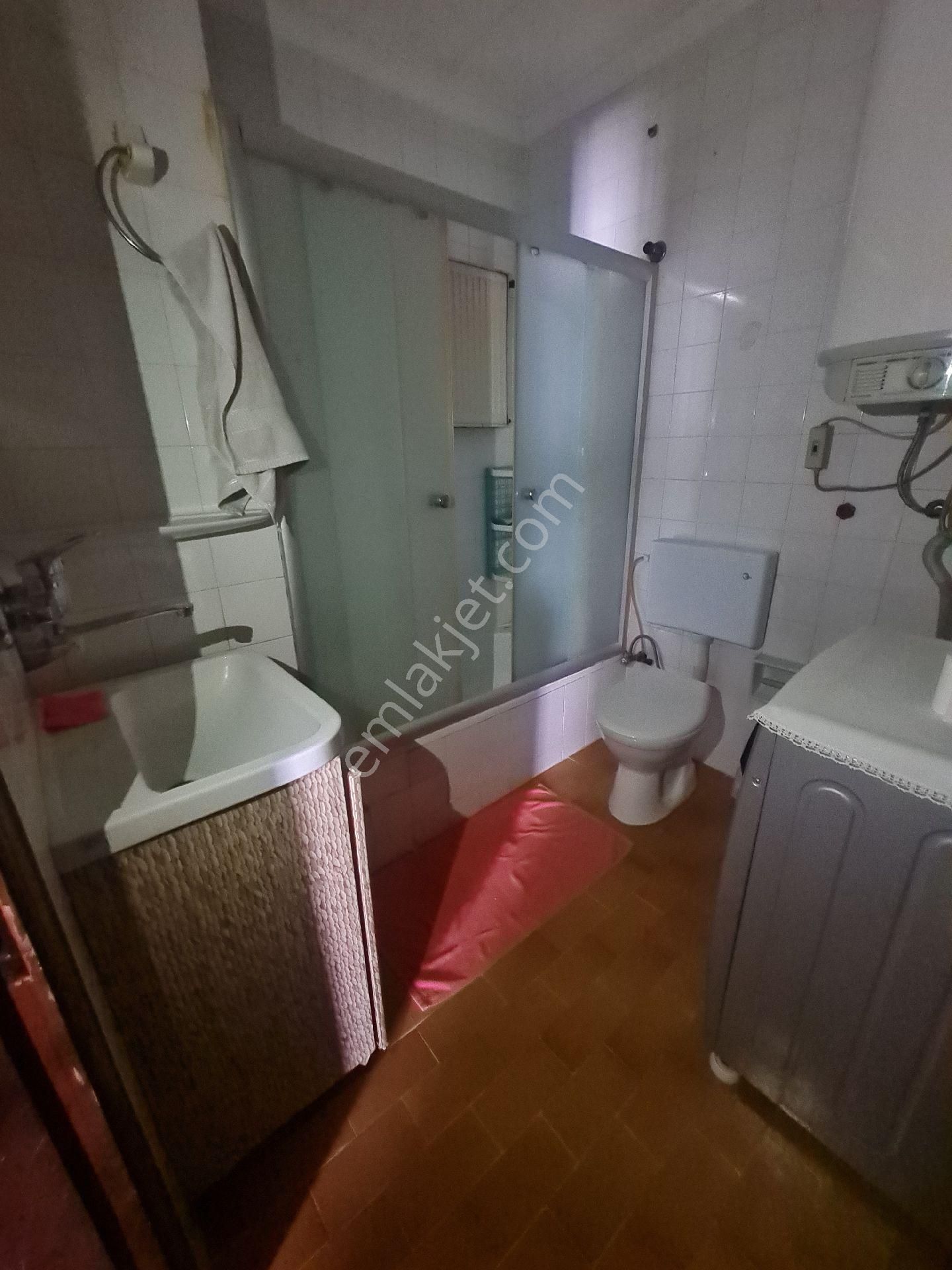 İzmir Karabağlar Araphasan Mahallesi 3+1 E - Görsel 12