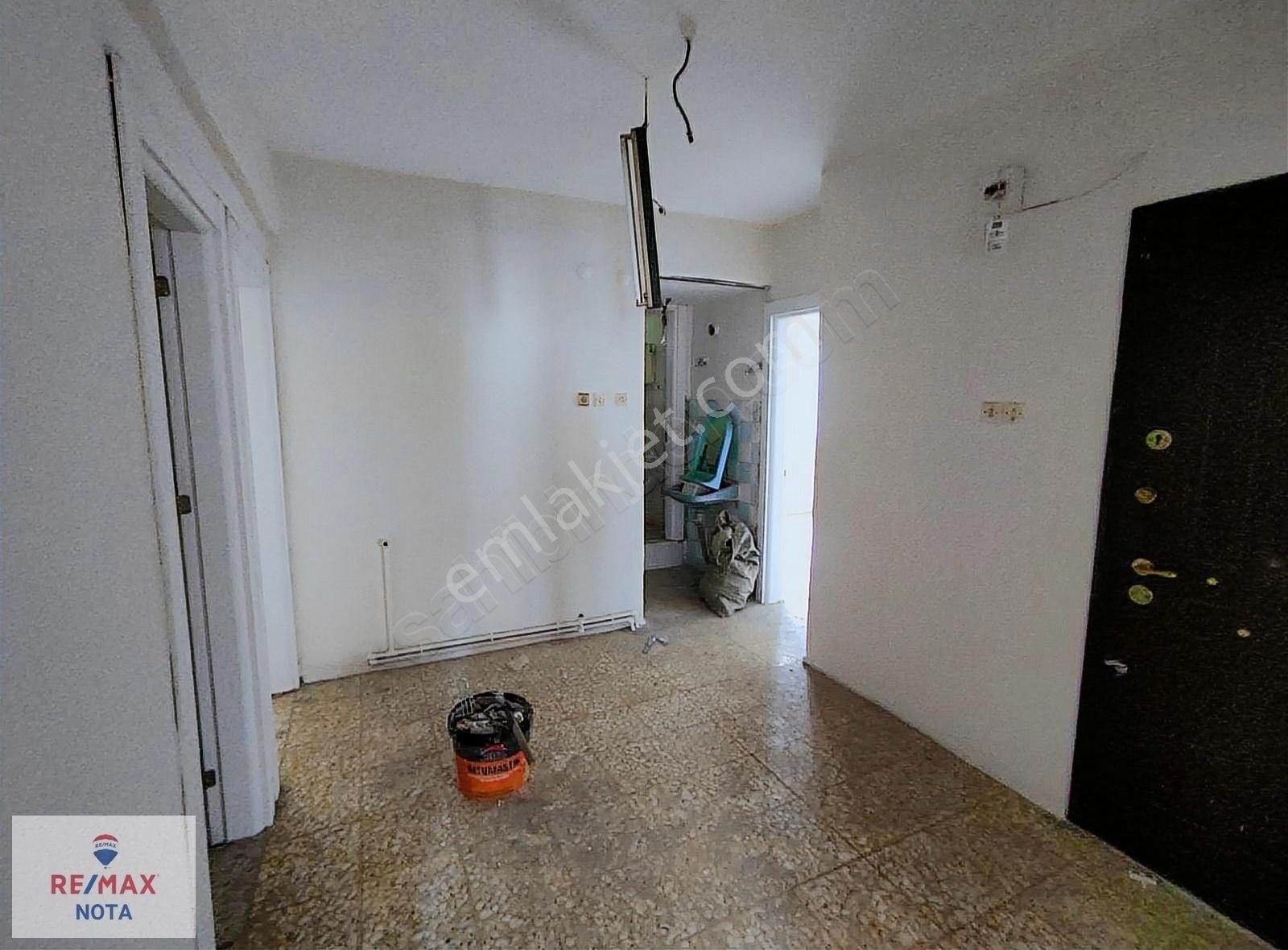 Karabağlar Sarıyer Mahallesi'nde 3kat İmarlı Bahçeli Mustakil Ev - Görsel 8