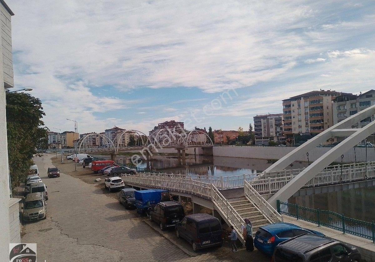 Samsun Terme De Merkezî Konumda 3+1 Lüks Daire - Görsel 11