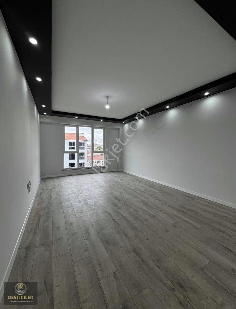 Ck-zafer Mah. 3+1 135 M² Ultra Lüks | Yerden Isıtmalı&asansörlü - Görsel 2