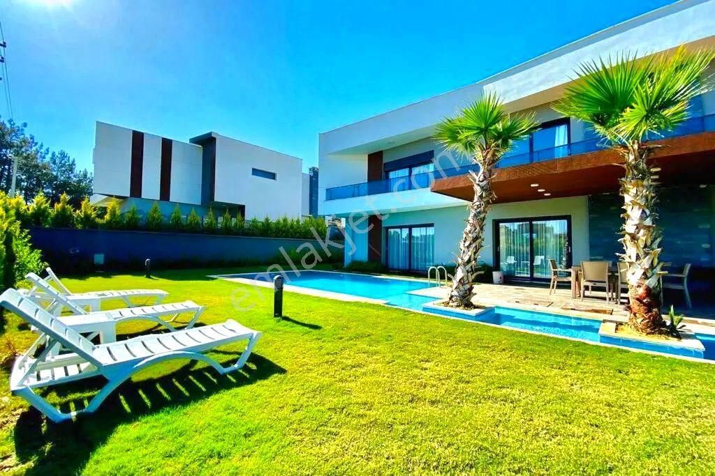 Kuşadası Merkeze Ve Avm'lere Yakın Özel Havuzlu Tek Müstakil 4+1 Geniş Bahçeli Villa - Görsel 12