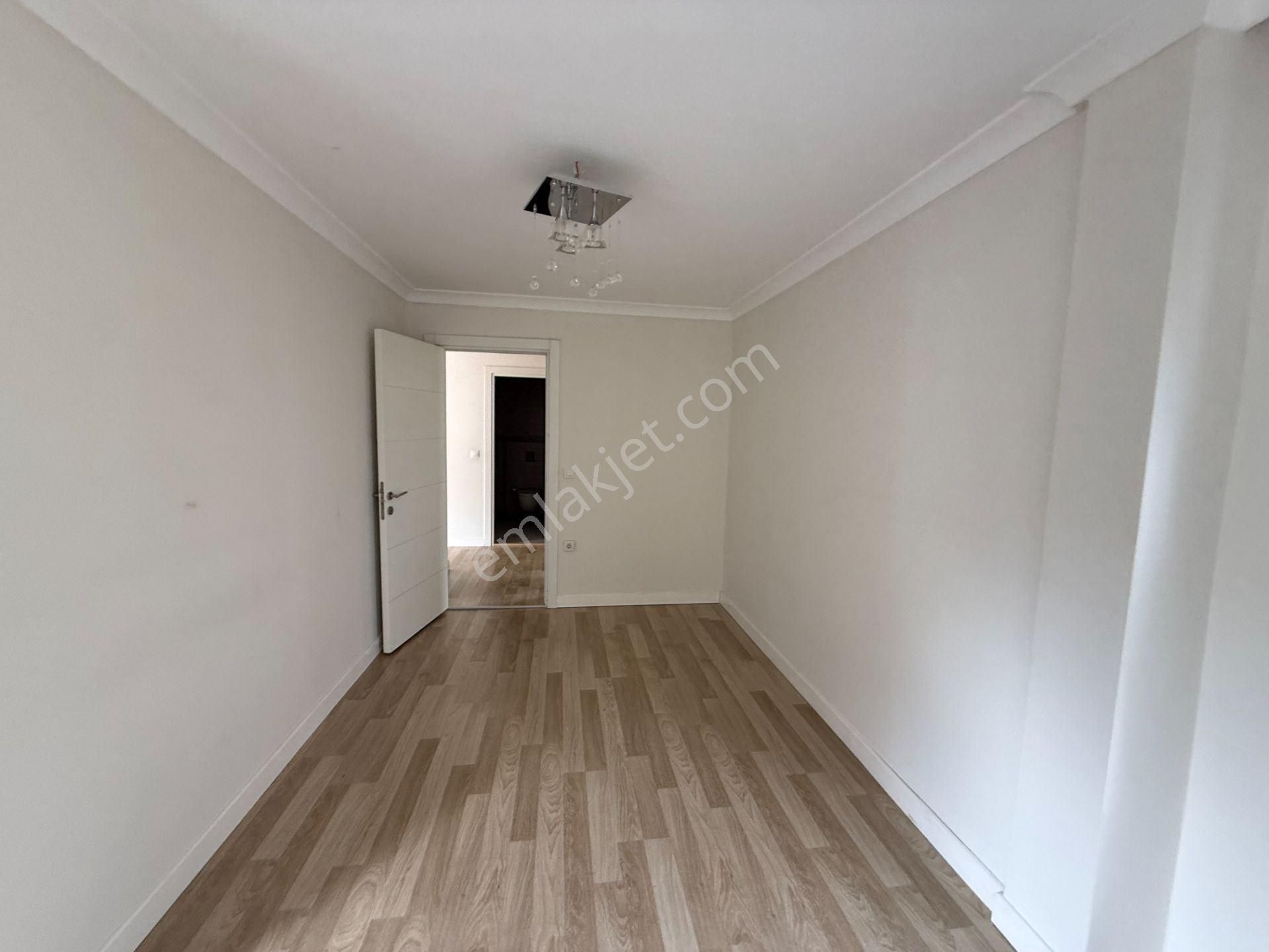 Sade,modern Bir Okadar Da Yaşam Kolaylığı Sunan Daire - Görsel 19