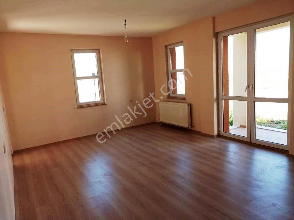 Eskişehir Yolu Golf Kent De 2+1 Bahçe Katı Yapılı Kombili Site - Görsel 15