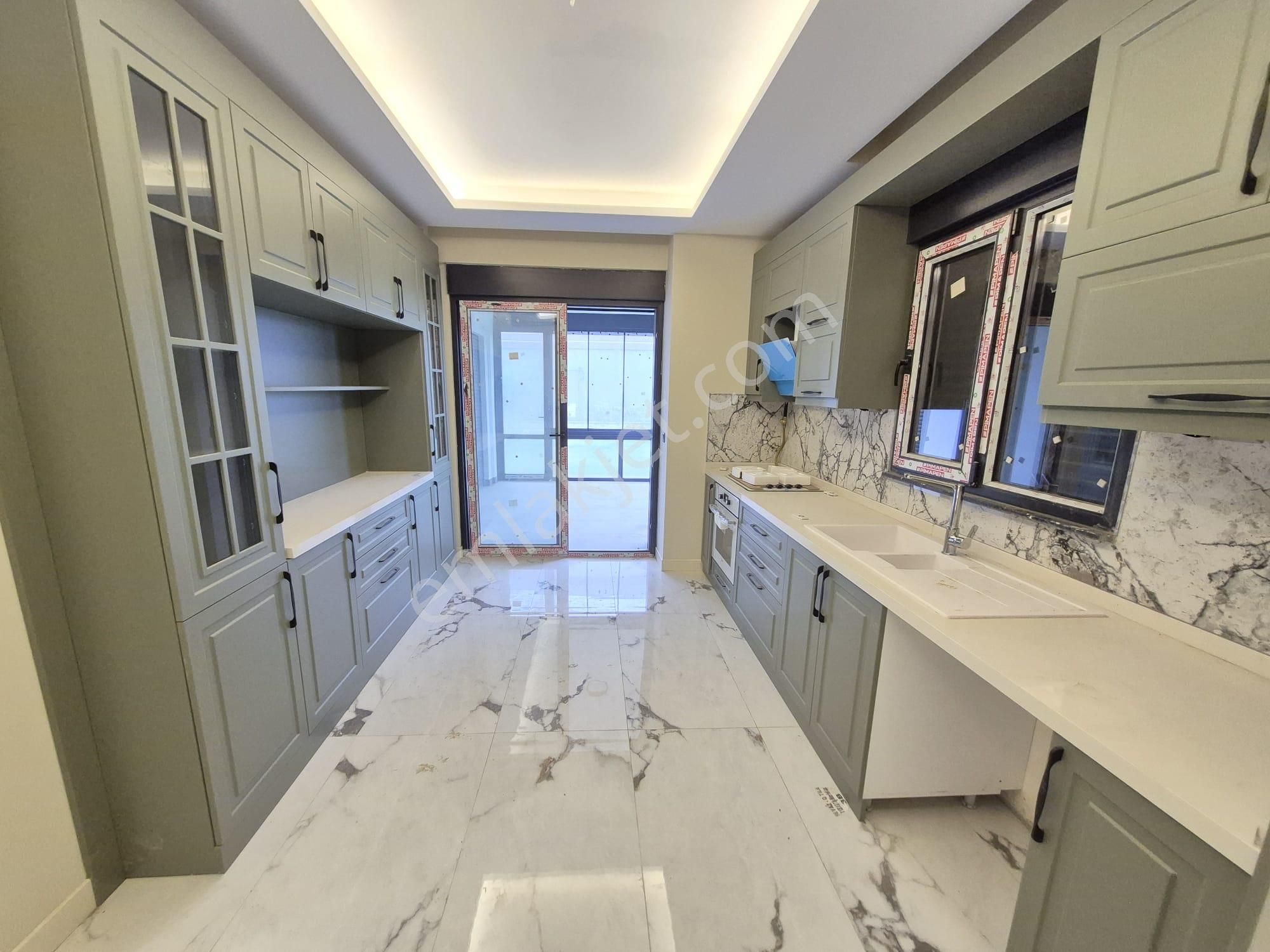 Delux'den Namık Kemal'de Havuz Manzaralı Lux 4+1 Villa - Görsel 6