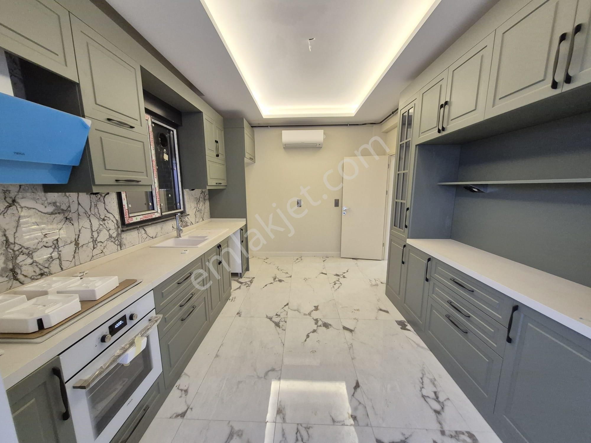 Delux'den Namık Kemal'de Havuz Manzaralı Lux 4+1 Villa - Görsel 7